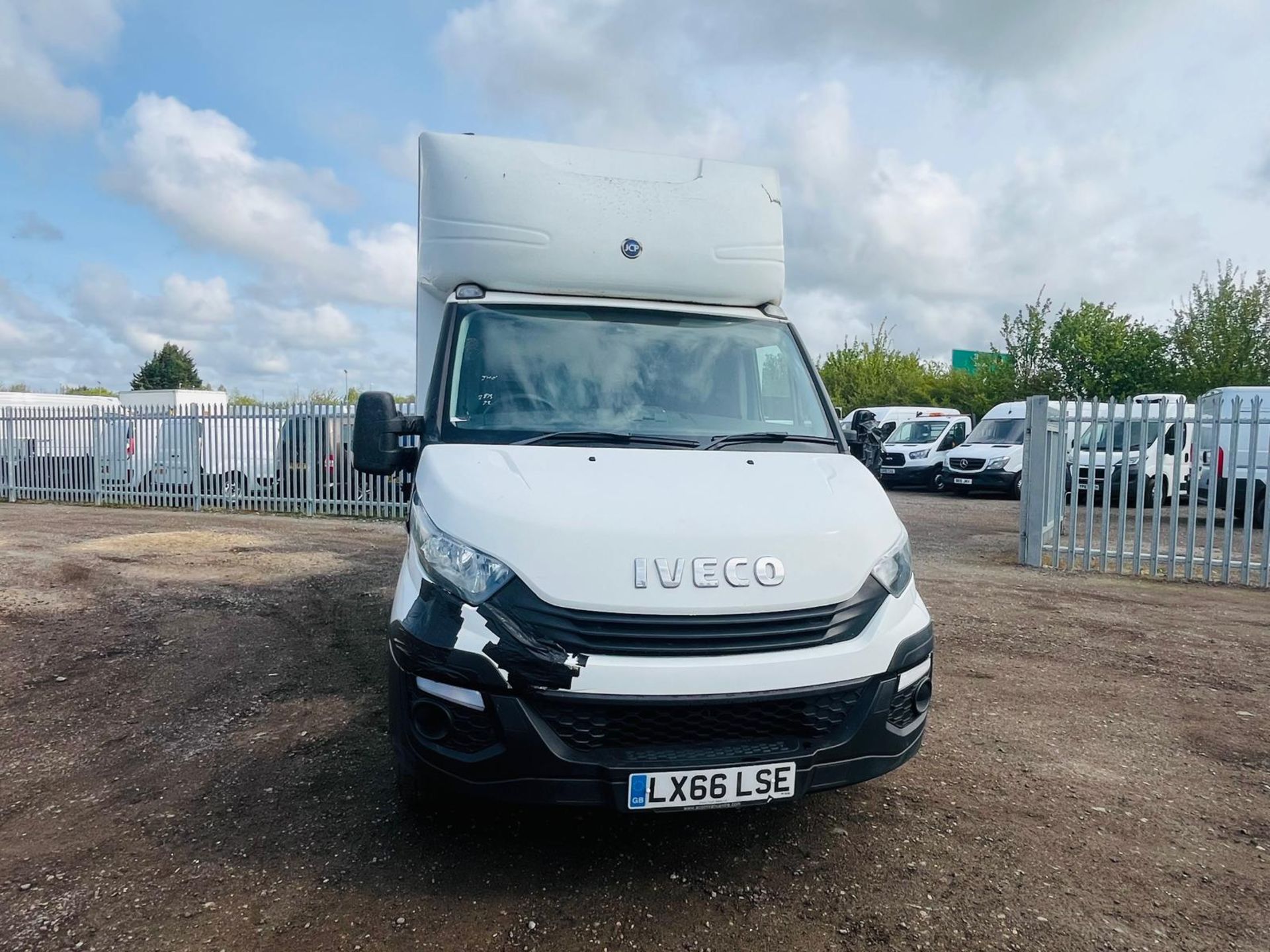 IVECO Daily Luton 35S14 MWB 2.3 3.5 Tonne 2016 '66 Reg' - ULEZ Compliant - Power Windows - Image 2 of 22