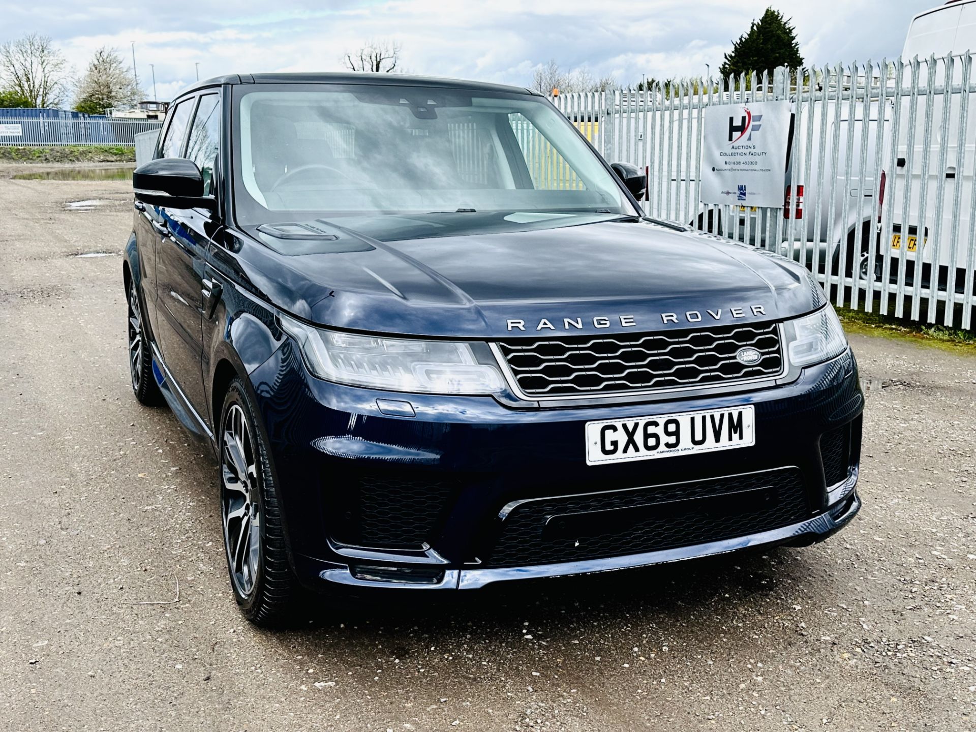 **ON SALE** Land Rover Range Rover Sport 3.0 SDV6 HSE DYNAMIC 2020 '69 Reg'- Only 47544 Miles - Image 3 of 30