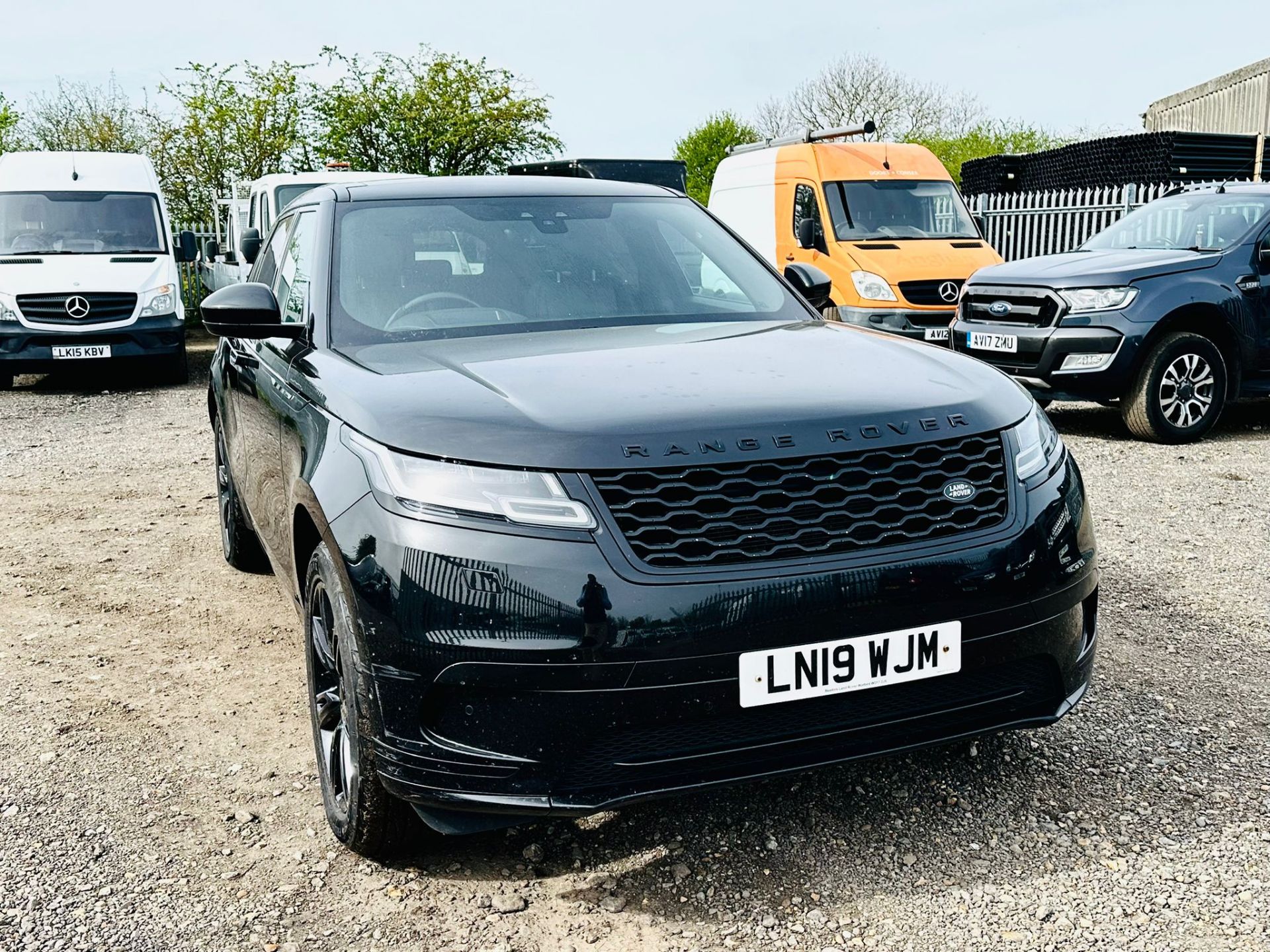 ** ON SALE ** Land Rover Range Rover Velar 2.0 D240 SE 2019'19 Reg' -ULEZ Compliant -A/C -Sat Nav - Image 3 of 22