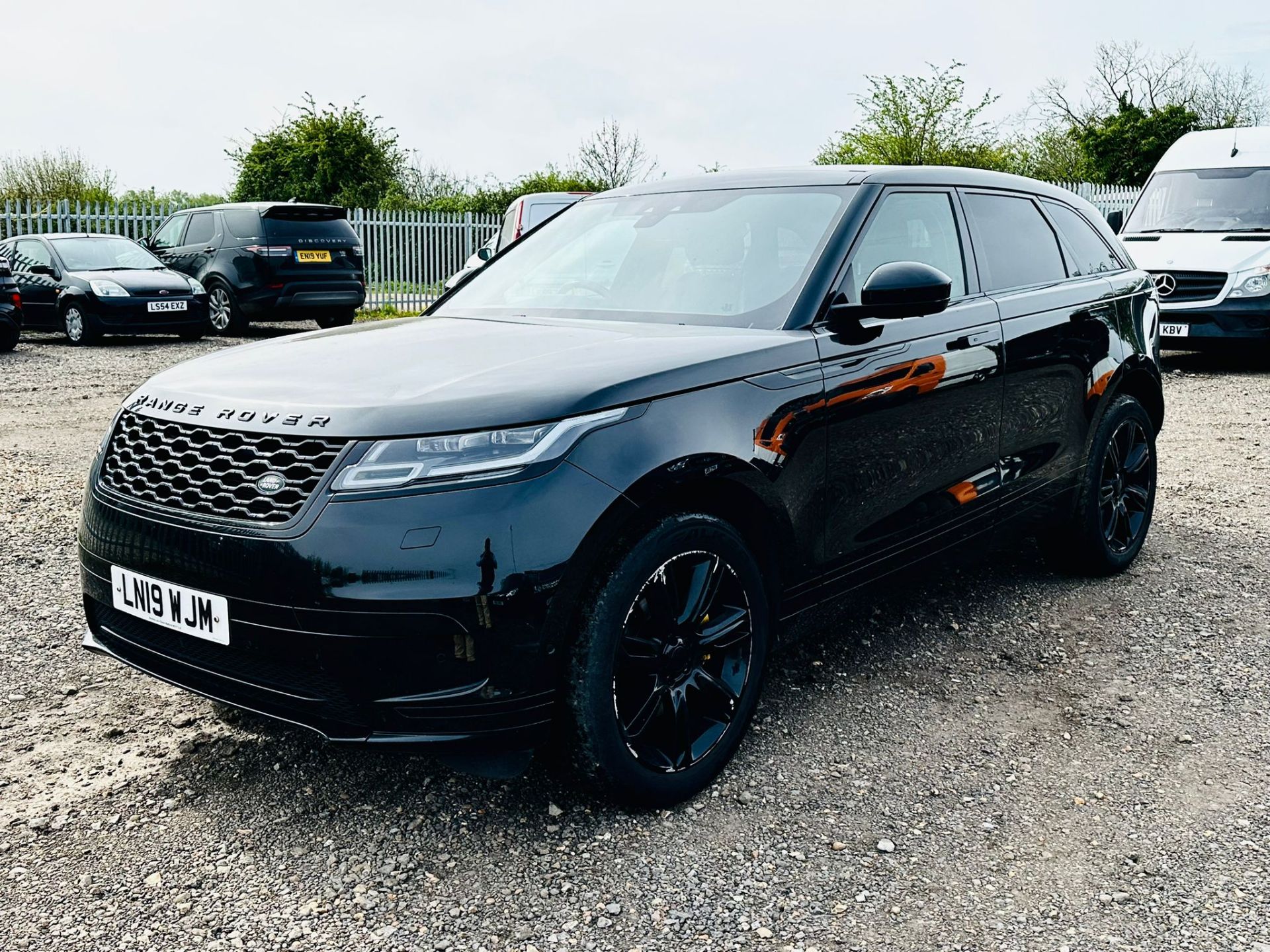 ** ON SALE ** Land Rover Range Rover Velar 2.0 D240 SE 2019'19 Reg' -ULEZ Compliant -A/C -Sat Nav - Image 5 of 22