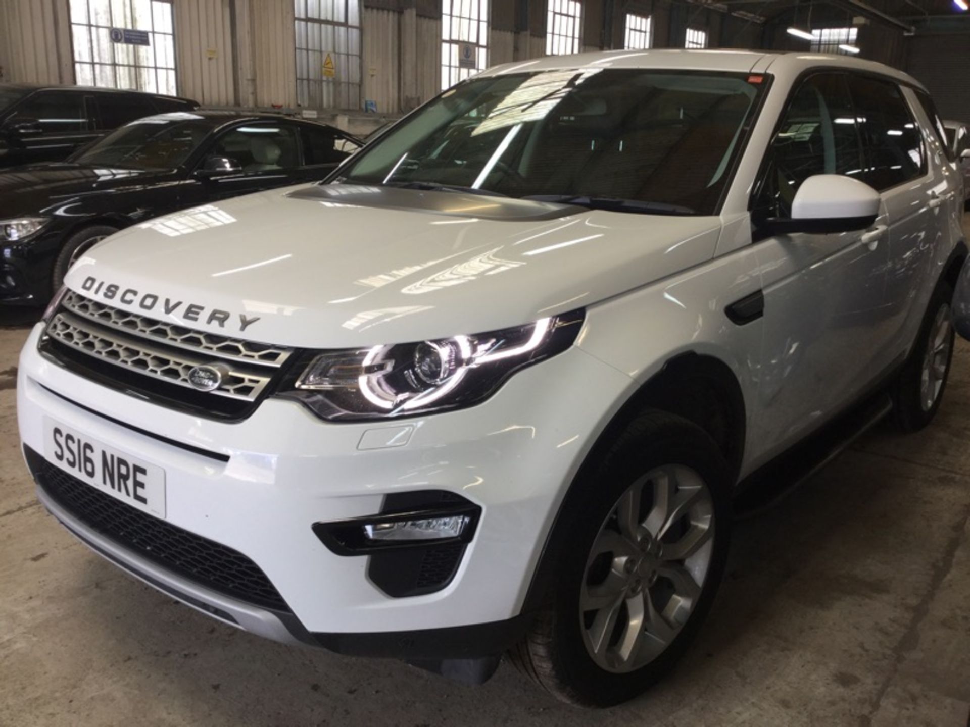 ** ON SALE ** Land Rover Discovery Sport TD4 180 HSE 2.0 2016'16 Reg'-Alloy Wheels-7 seats- - Image 2 of 9