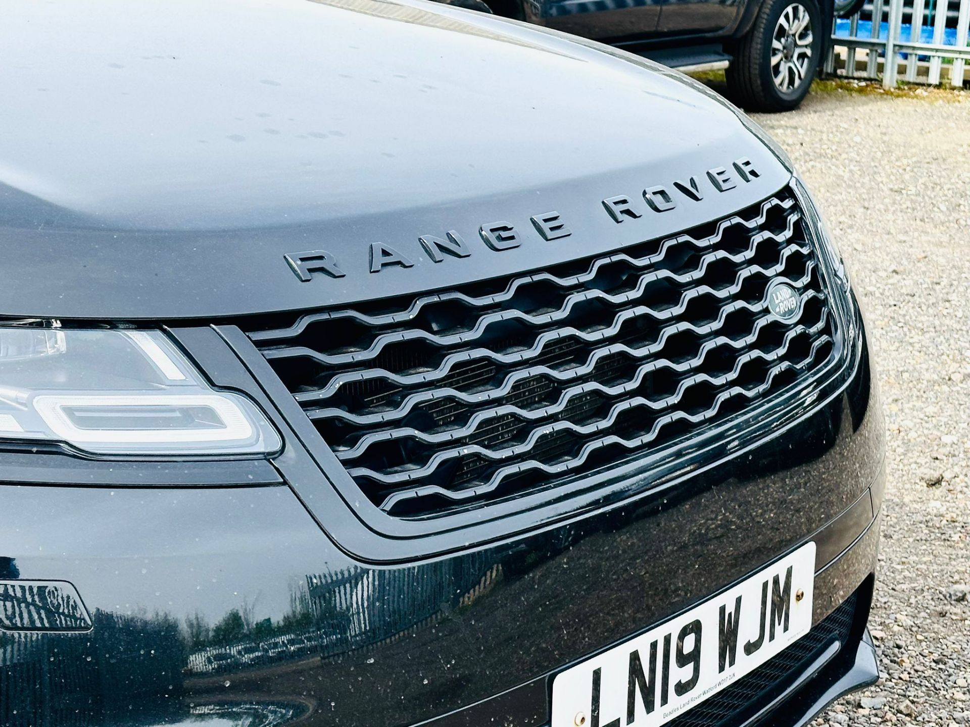 ** ON SALE ** Land Rover Range Rover Velar 2.0 D240 SE 2019'19 Reg' -ULEZ Compliant -A/C -Sat Nav - Image 2 of 22