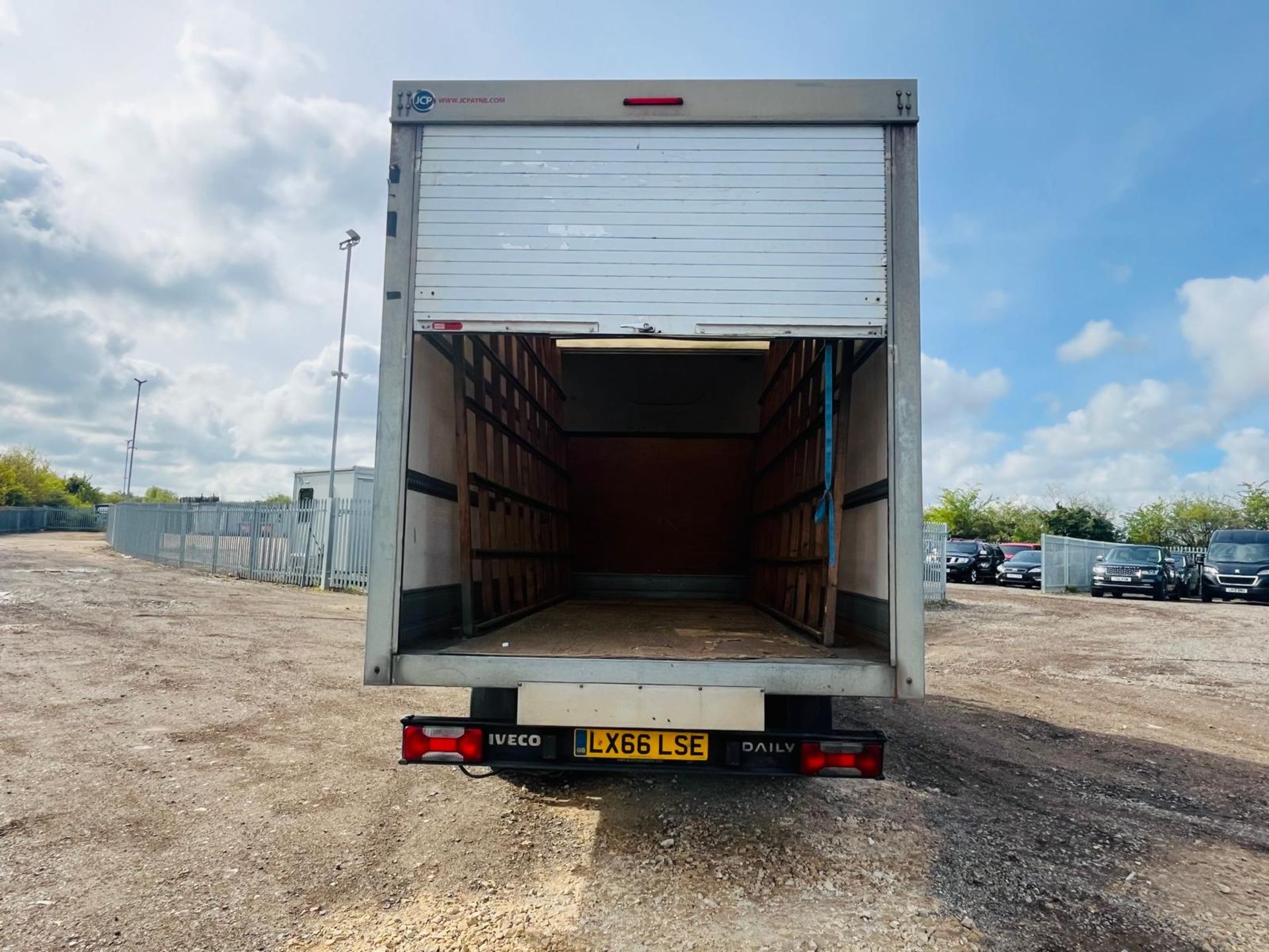 IVECO Daily Luton 35S14 MWB 2.3 3.5 Tonne 2016 '66 Reg' - ULEZ Compliant - Power Windows - Image 7 of 22