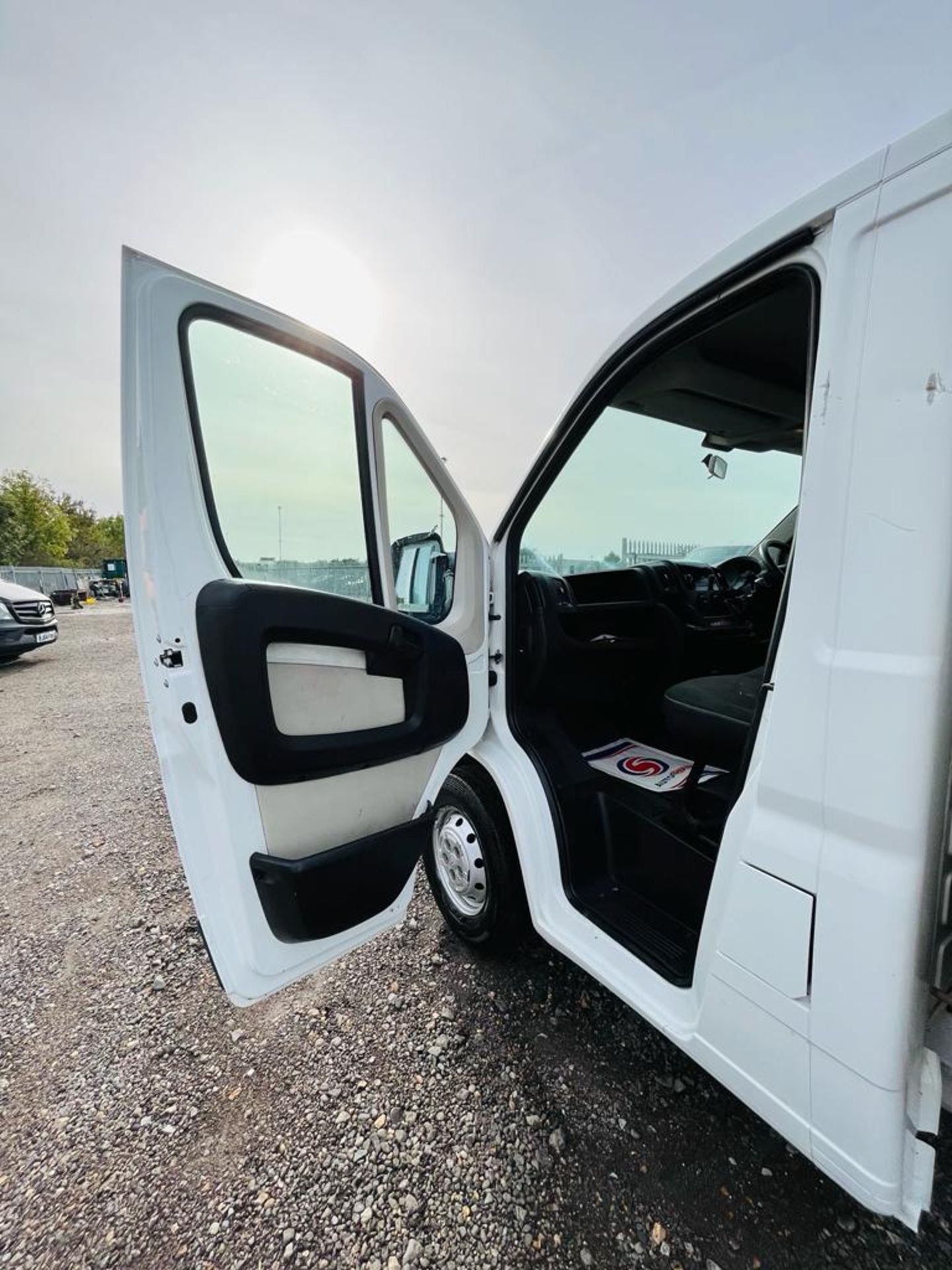 ** ON SALE ** Citroen Relay 35 2.2 HDI 130 L3 2015 (15 Reg) - Alloy Dropside - Bluetooth Pack-NO VAT - Image 19 of 24