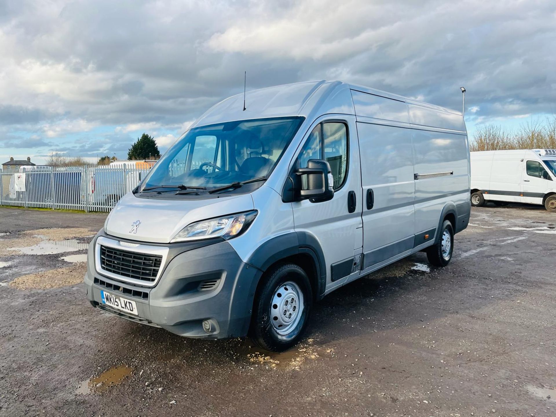 ** ON SALE ** Peugeot Boxer 2.2 HDI 130 Professional 435 L4H2 2015'15 Reg' -A/C-Sat Nav - Image 3 of 28