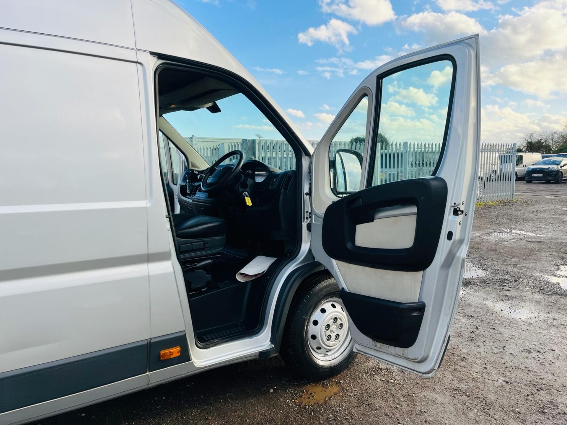 ** ON SALE ** Peugeot Boxer 2.2 HDI 130 Professional 435 L4H2 2015'15 Reg' -A/C-Sat Nav - Image 14 of 28