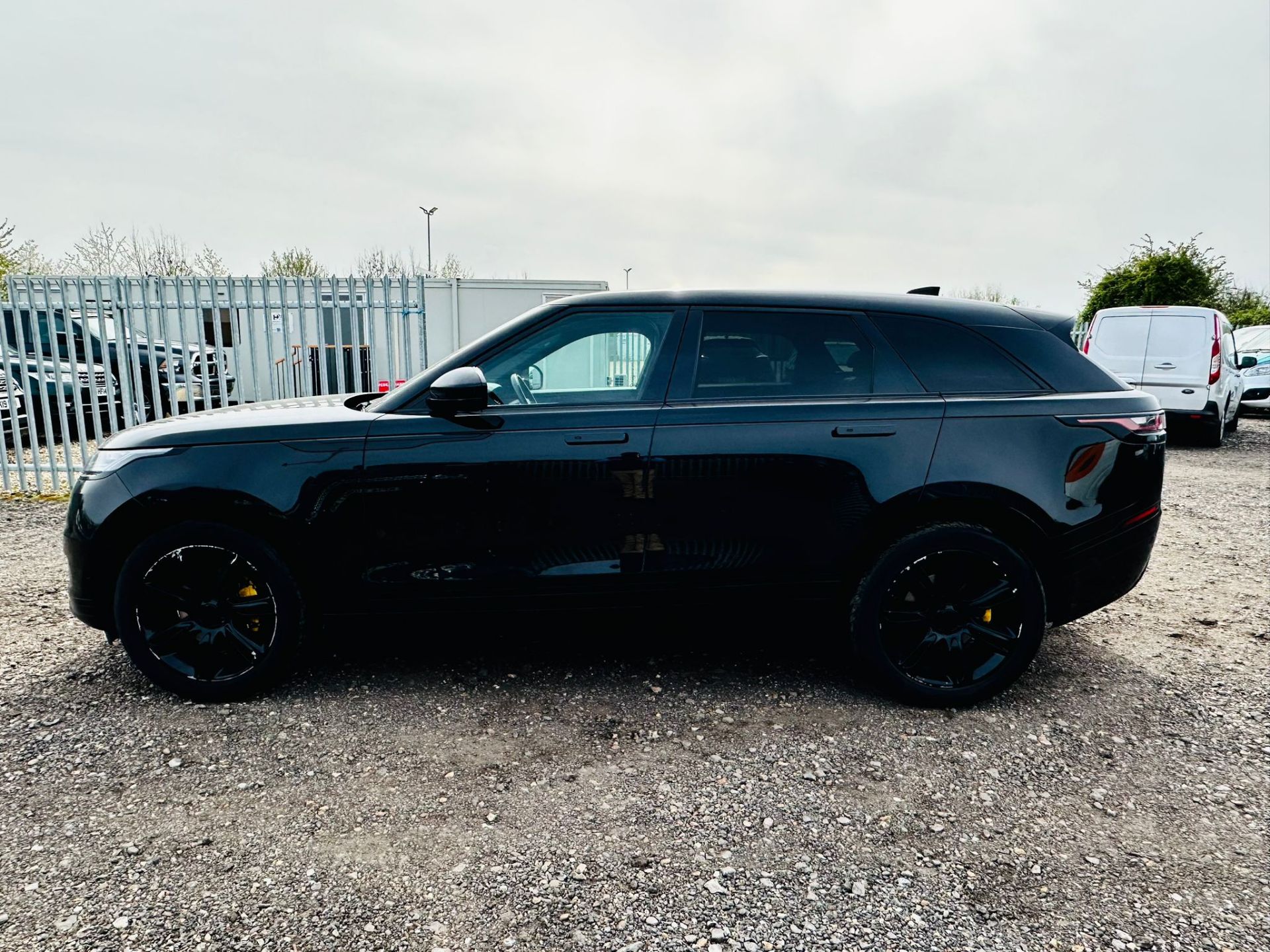 ** ON SALE ** Land Rover Range Rover Velar 2.0 D240 SE 2019'19 Reg' -ULEZ Compliant -A/C -Sat Nav - Image 6 of 22