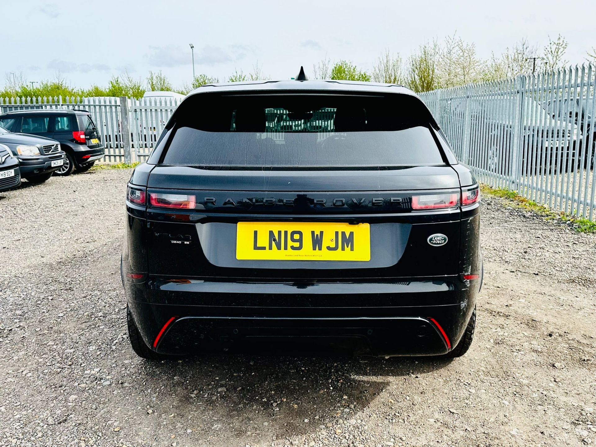 ** ON SALE ** Land Rover Range Rover Velar 2.0 D240 SE 2019'19 Reg' -ULEZ Compliant -A/C -Sat Nav - Image 8 of 22