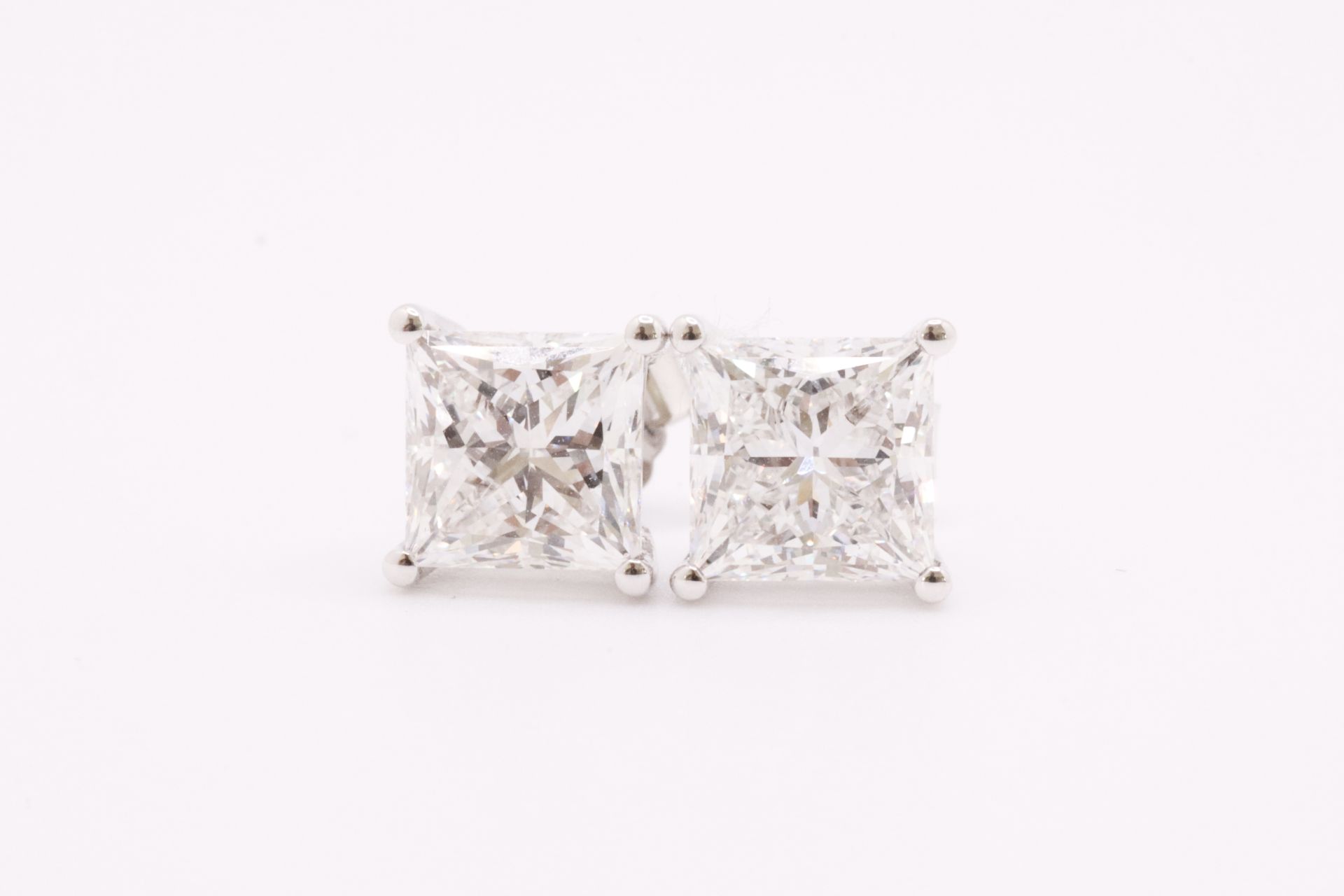 Princess Cut 4.00 Carat Diamond Earrings Set in 18kt White Gold - E Colour VVS Clarity - IGI