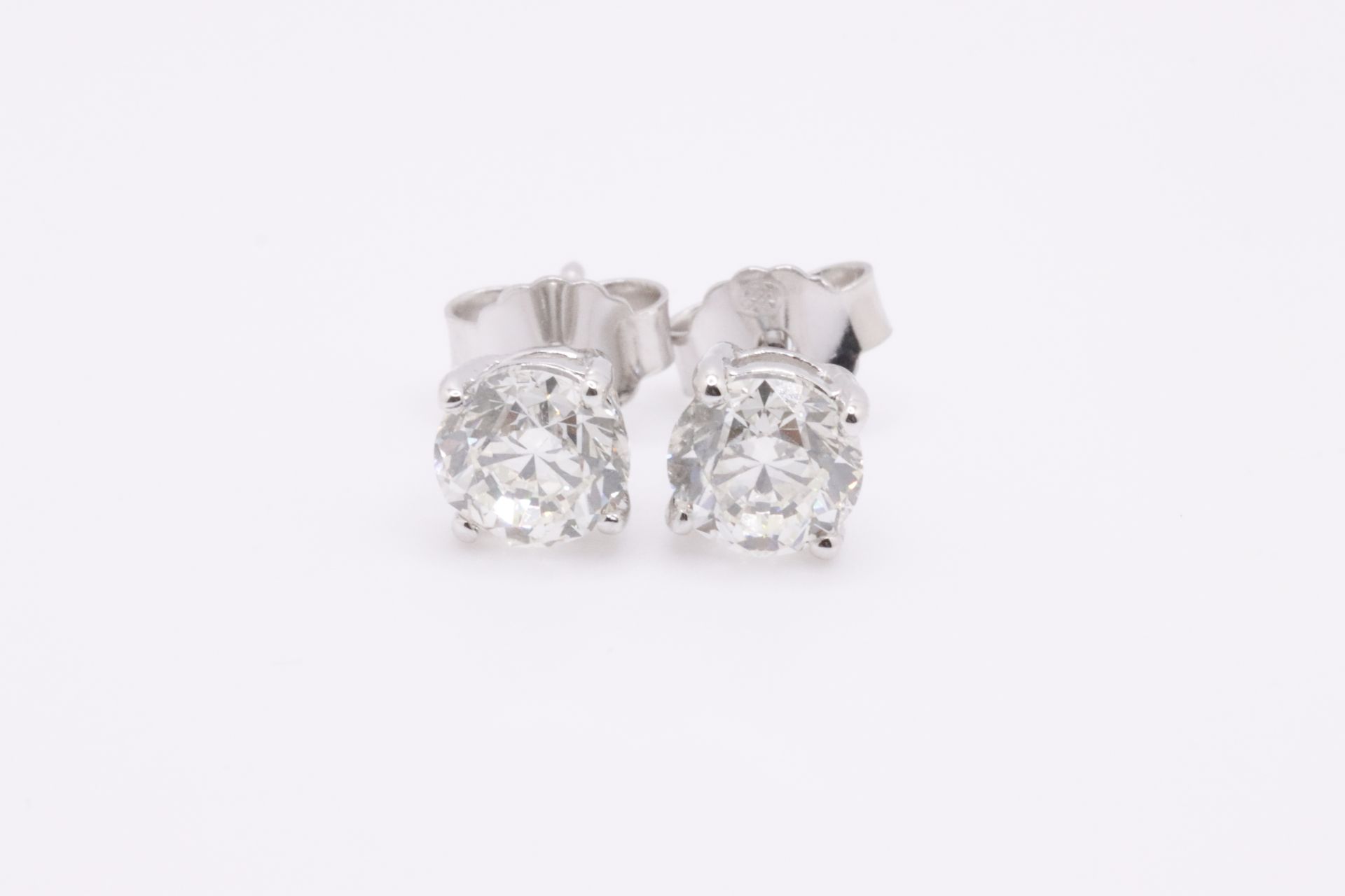 Round Brilliant Cut 2.40 Carat Natural Diamond Earrings 18kt White Gold - Colour E - VS Clarity- GIA