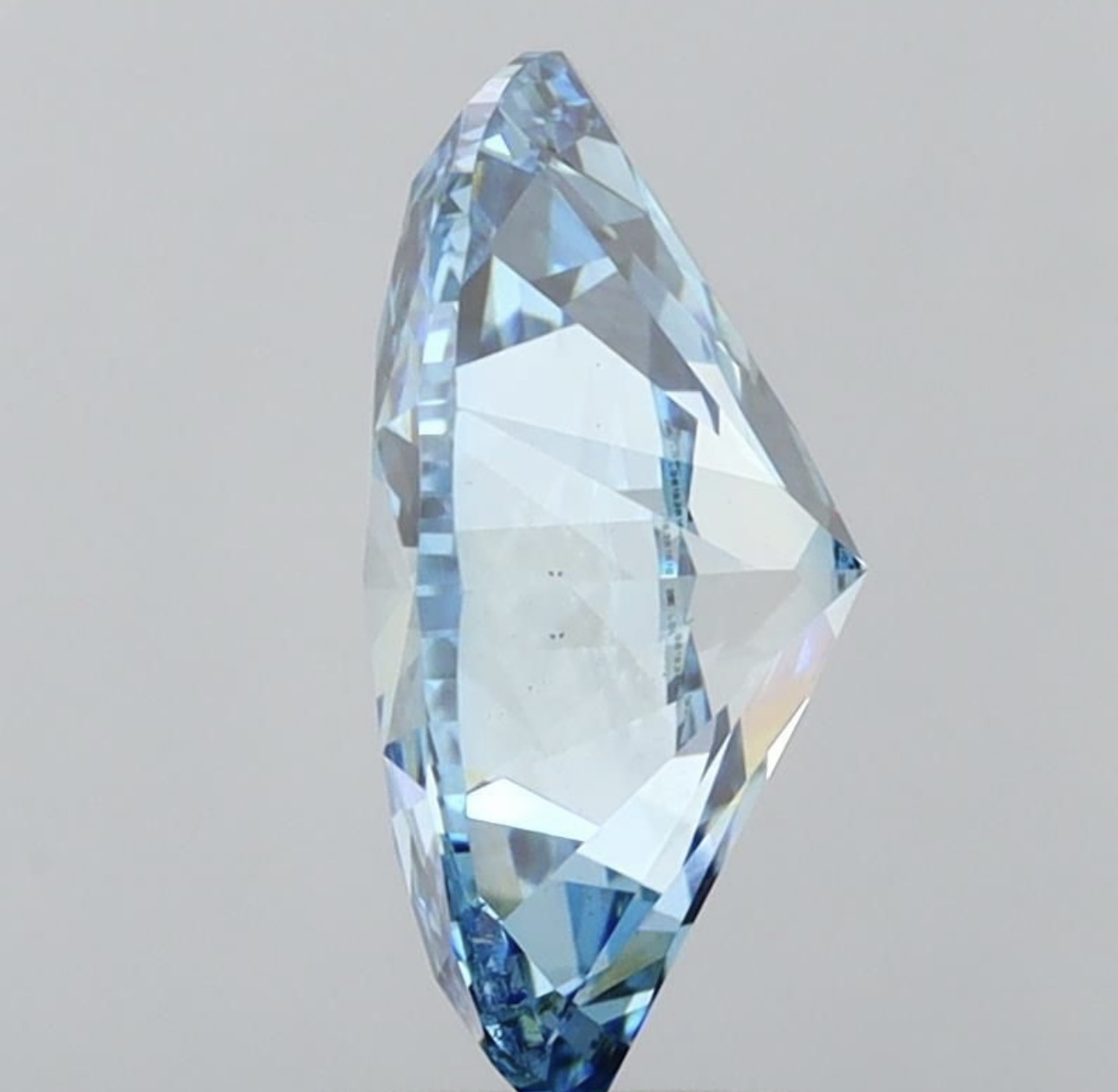 Oval Diamond 5.00 Carat Fancy Blue Colour VS2 Clarity EX EX - IGI - Bild 4 aus 10