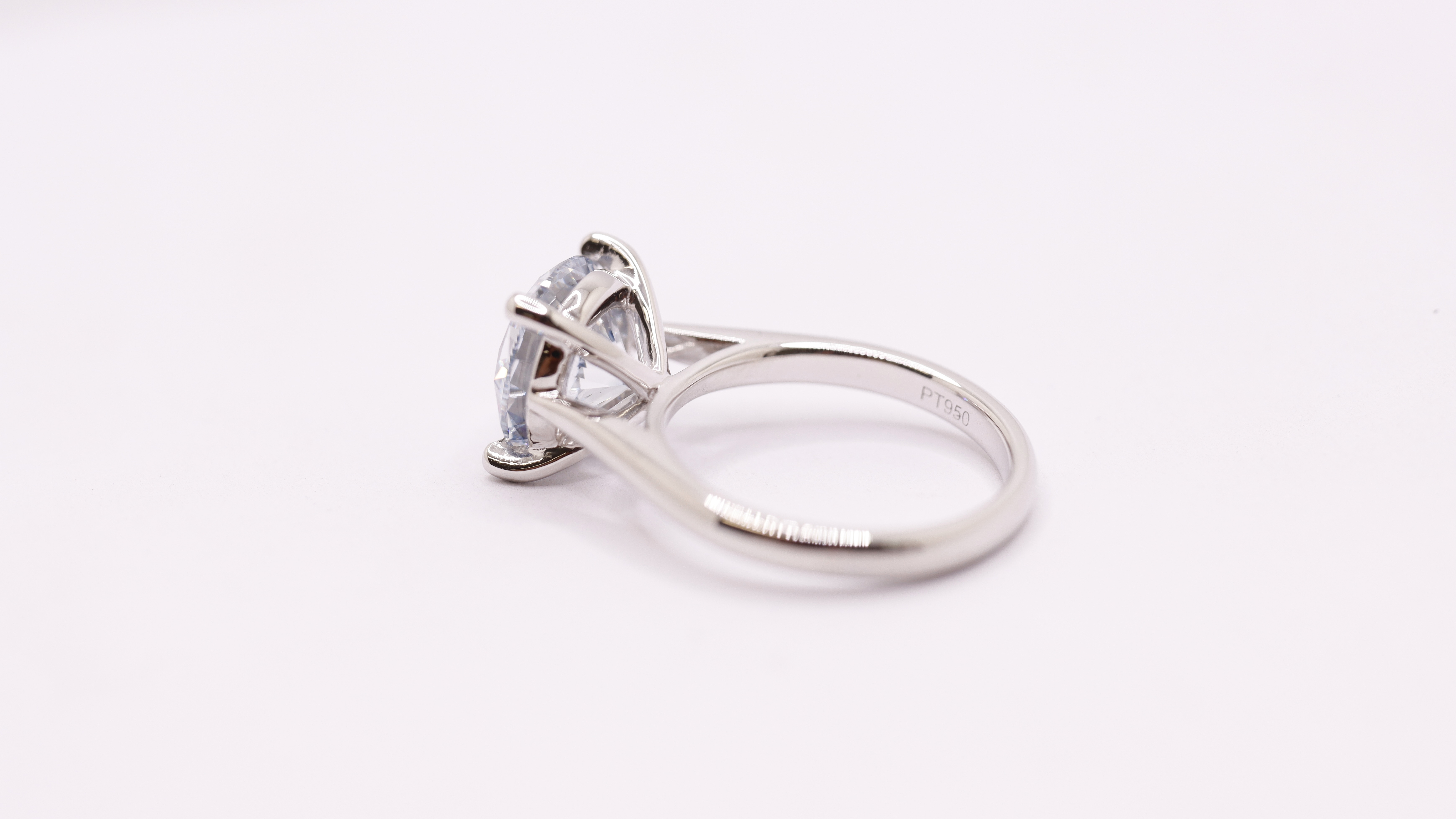 Round Brilliant Cut Diamond 4.04 Carat Fancy Blue Colour VVS2 Clarity Platinum Ring - IGI Cert - Bild 7 aus 11