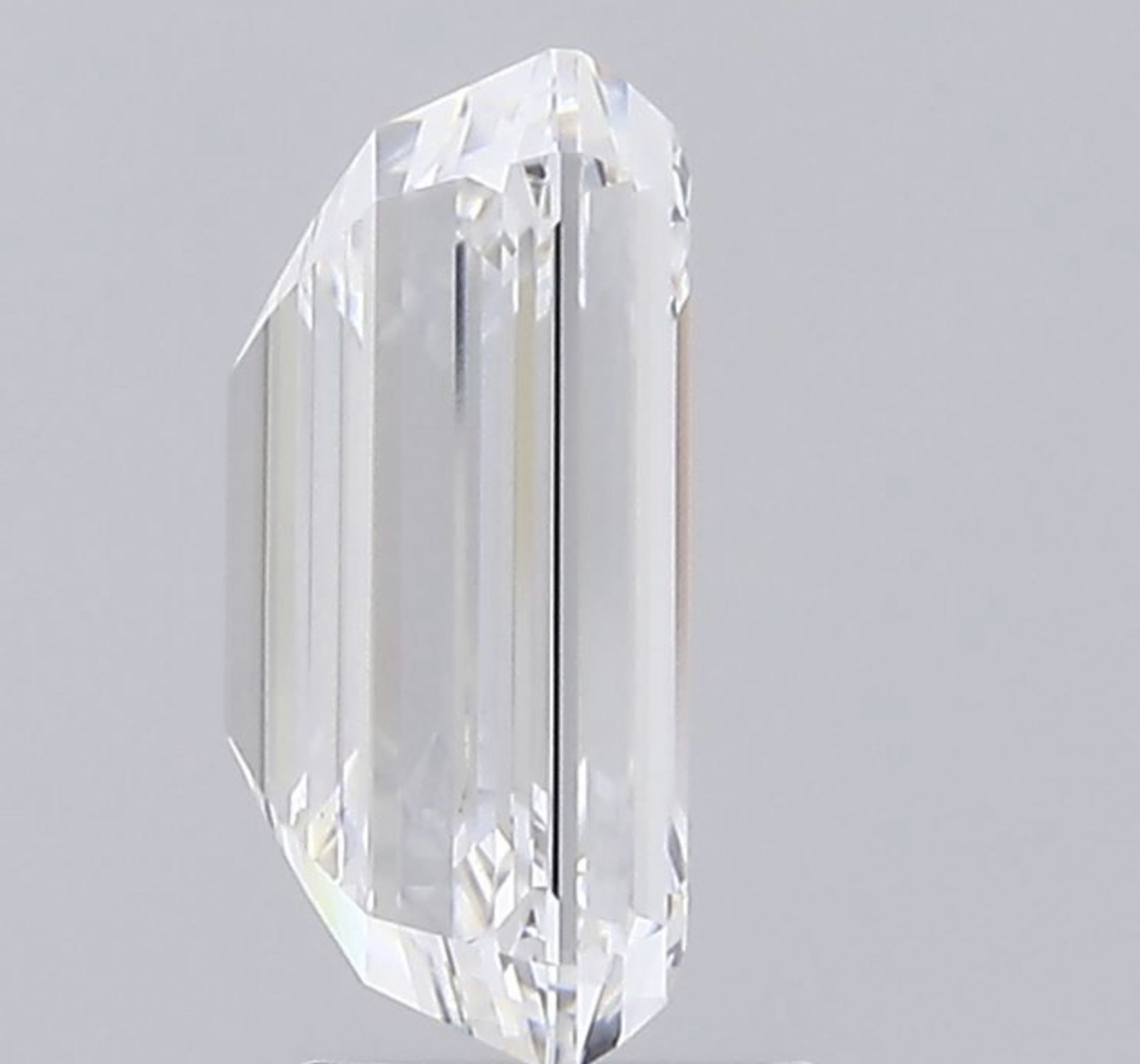 Emerald Cut Diamond F Colour VVS2 Clarity 5.06 Carat EX EX - LG574319971 - Image 6 of 9