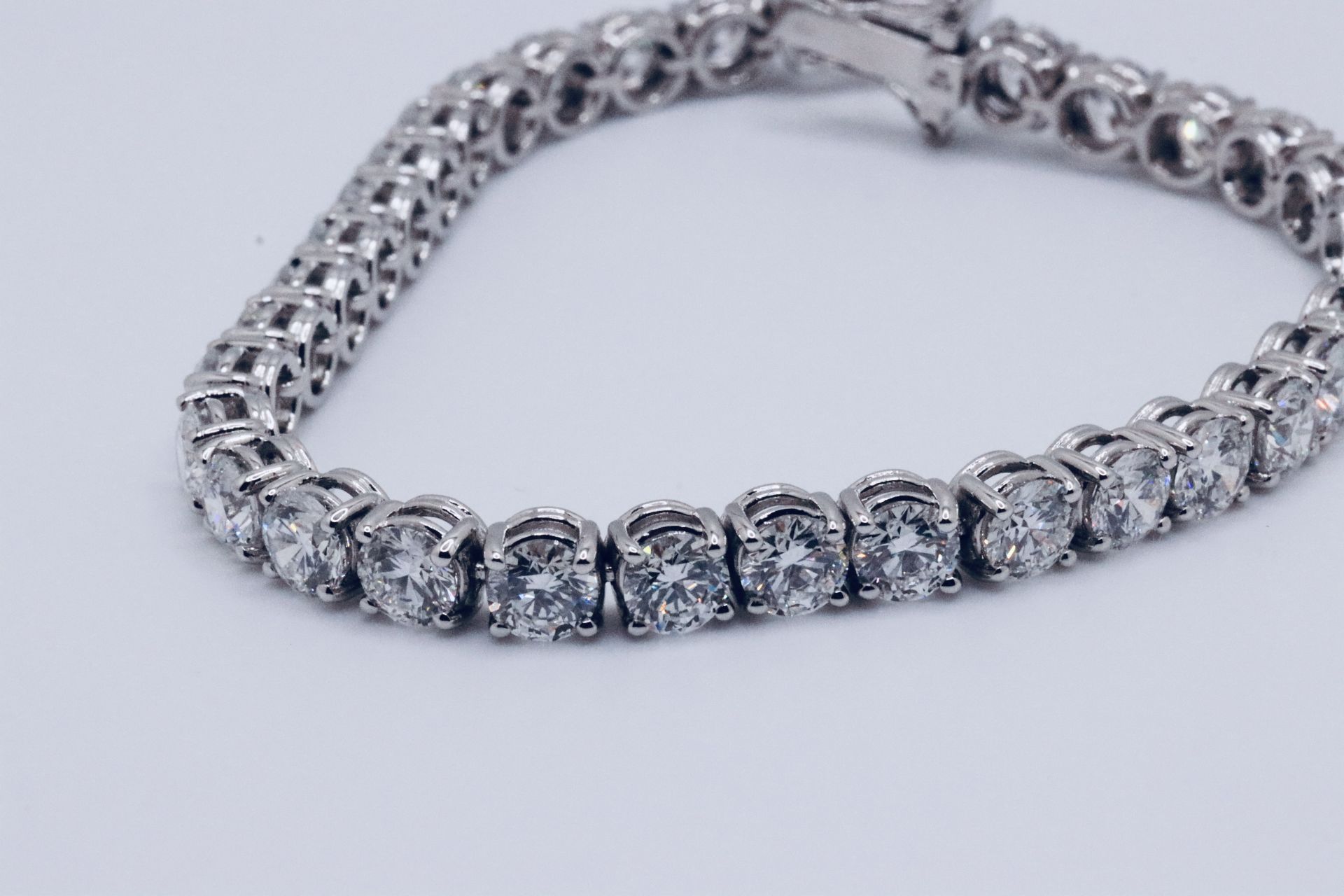 Round Brilliant Cut 14 Carat Diamond Tennis Bracelet D Colour VS Clarity - 18Kt White Gold - IGI - Bild 5 aus 11