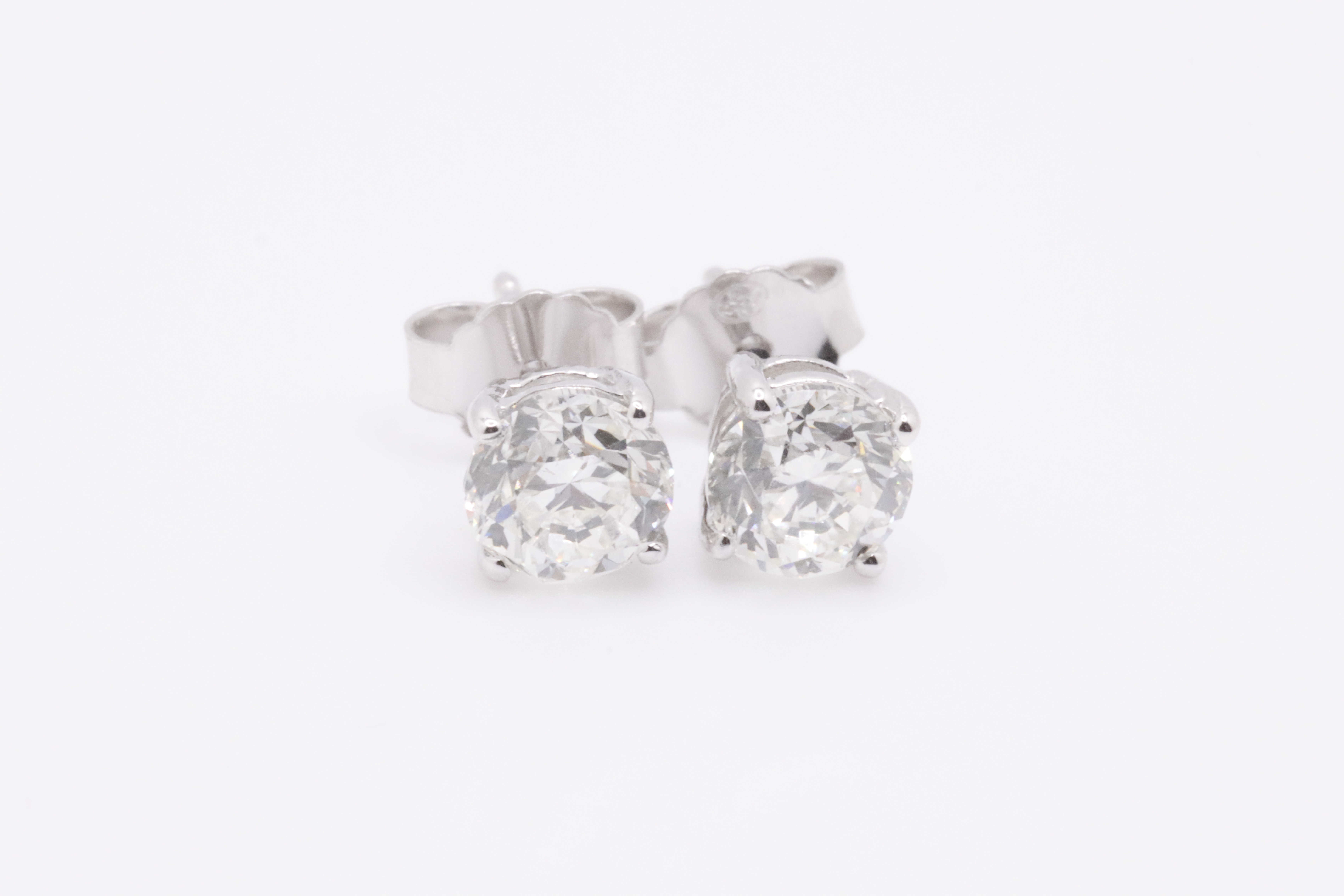 Round Brilliant Cut 2.40 Carat Natural Diamond Earrings 18kt White Gold - Colour E - VS Clarity- GIA - Bild 4 aus 12