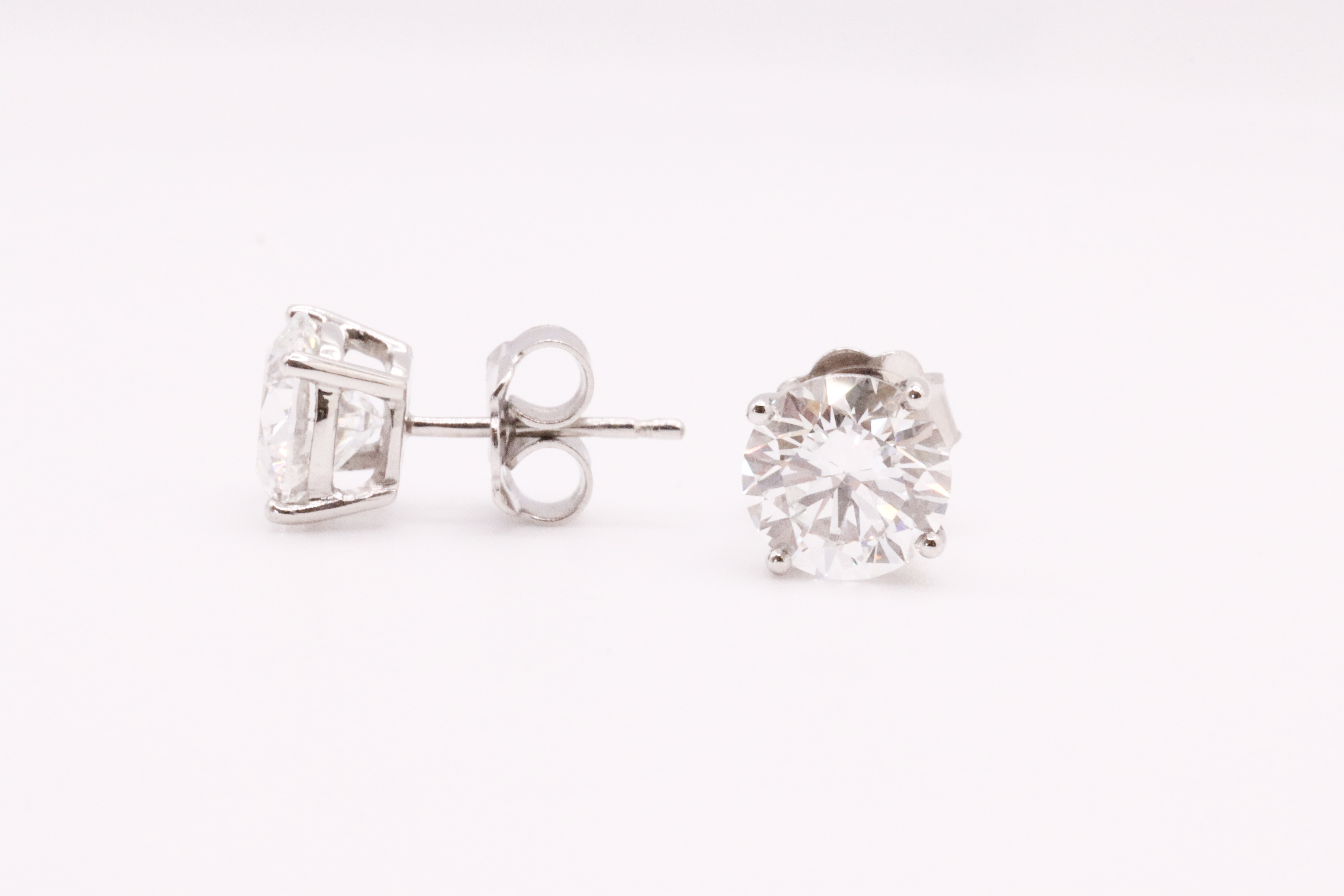 Round Brilliant Cut 3.00 Carat Natural Diamond Earrings 18kt White Gold - Colour E - VS Clarity- GIA - Bild 3 aus 6