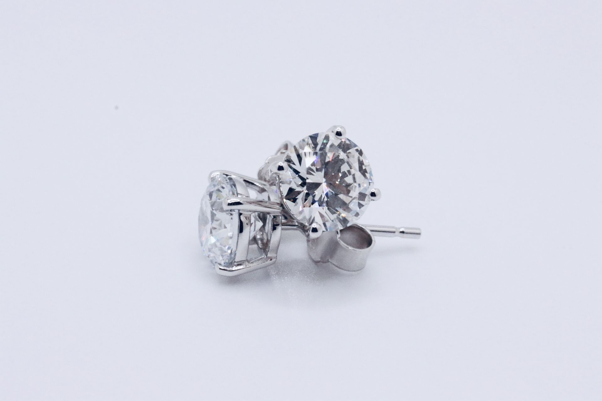 ** ON SALE ** Round Brilliant Cut 5.00 Carat Diamond Earrings Set in 18kt White Gold - F Colour - Image 6 of 7