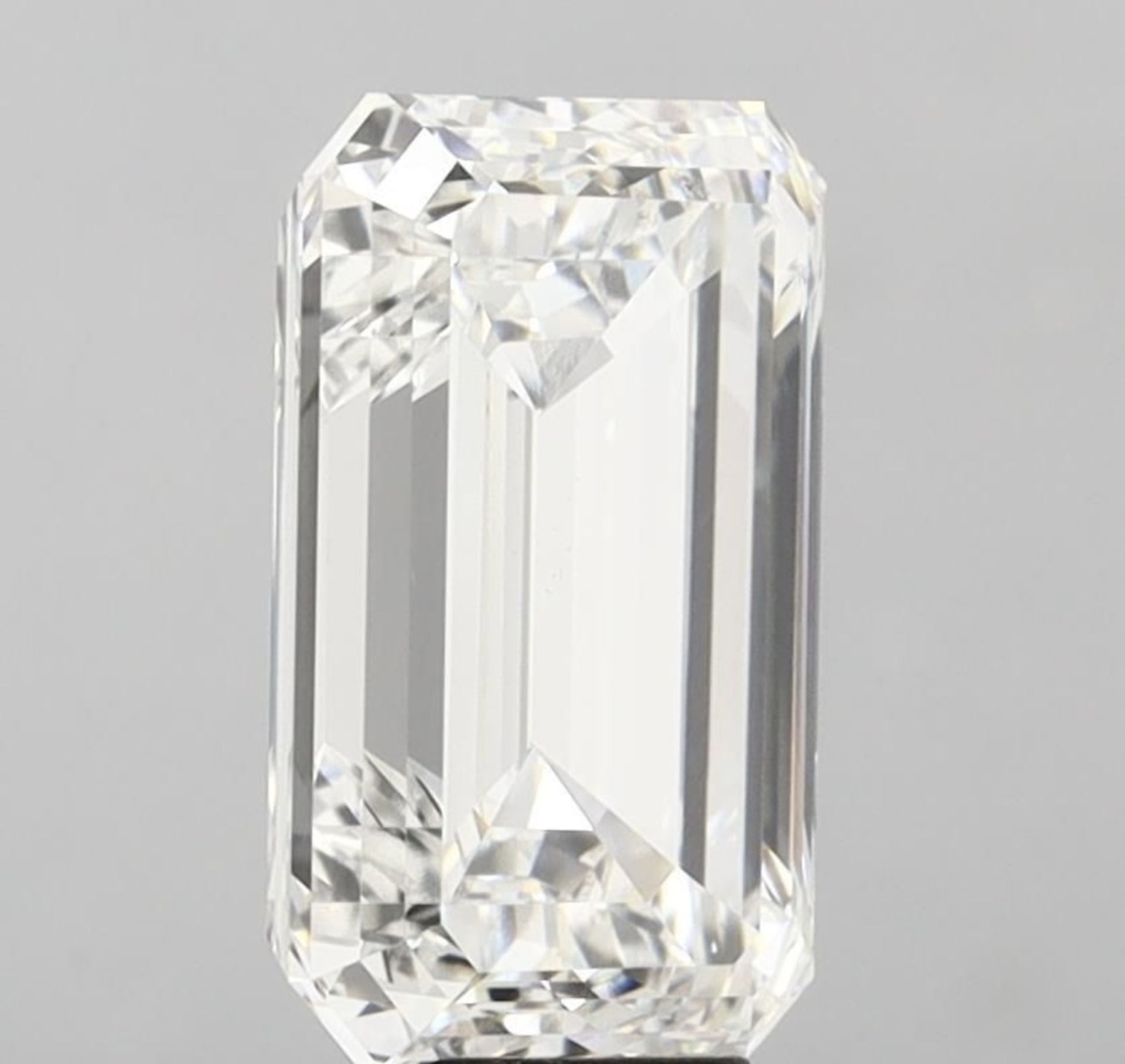 Emerald Cut Diamond F Colour VS2 Clarity 10.03 Carat EX EX - IGI - Bild 5 aus 8