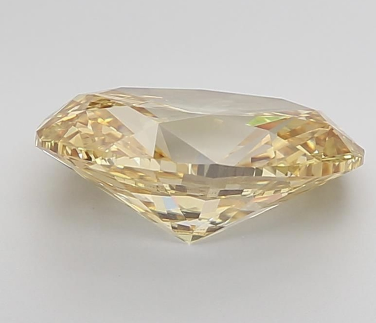 Oval Diamond 6.00 Carat Fancy Yellow Colour VS1 Clarity EX EX - IGI - Bild 5 aus 10