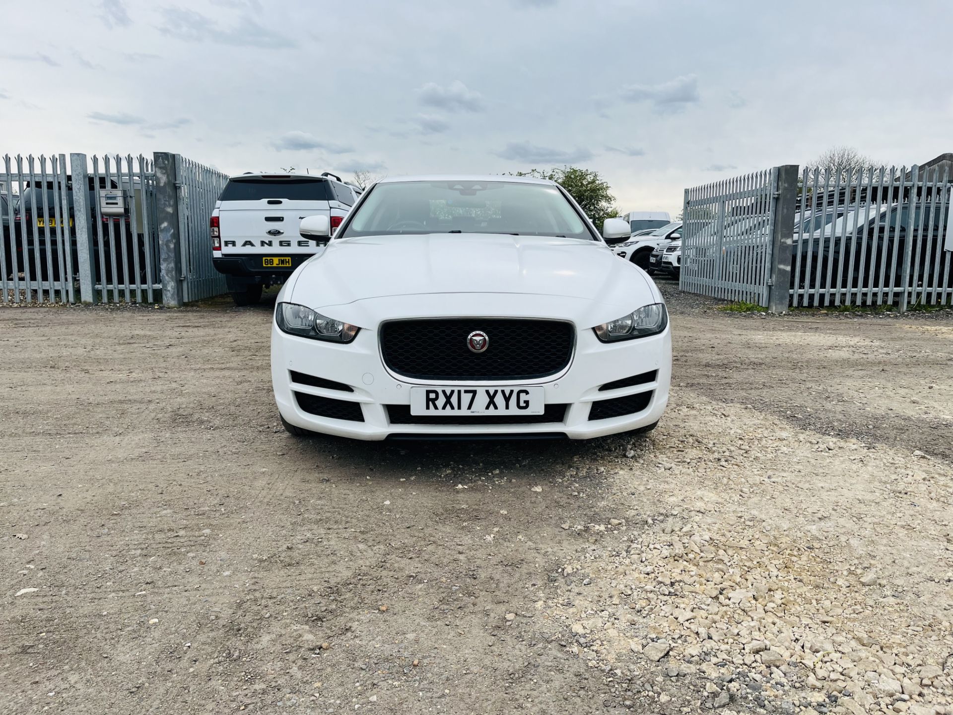 ** ON SALE ** Jaguar XE 2.0 D 180 SE Saloon 2017 '17 Reg' - ULEZ Complaint -Sat/Nav - Image 2 of 35