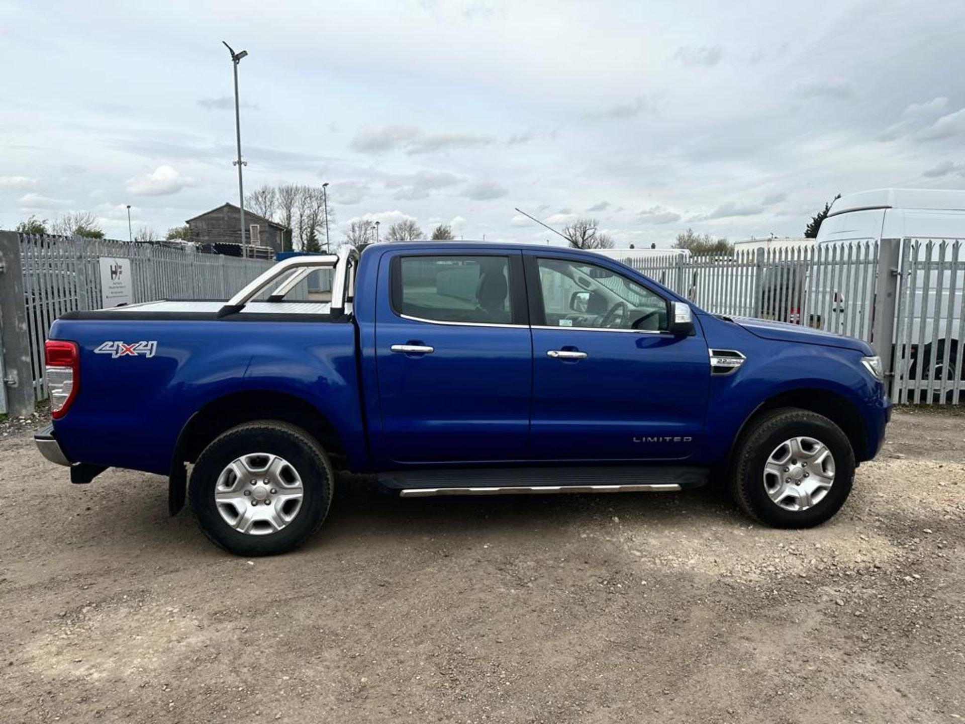 ** ON SALE ** Ford Ranger Limited DCI TDCI 160 4X4 2016 '16 Reg'-Automatic - A/C - -Bluetooth-No Vat - Image 13 of 38
