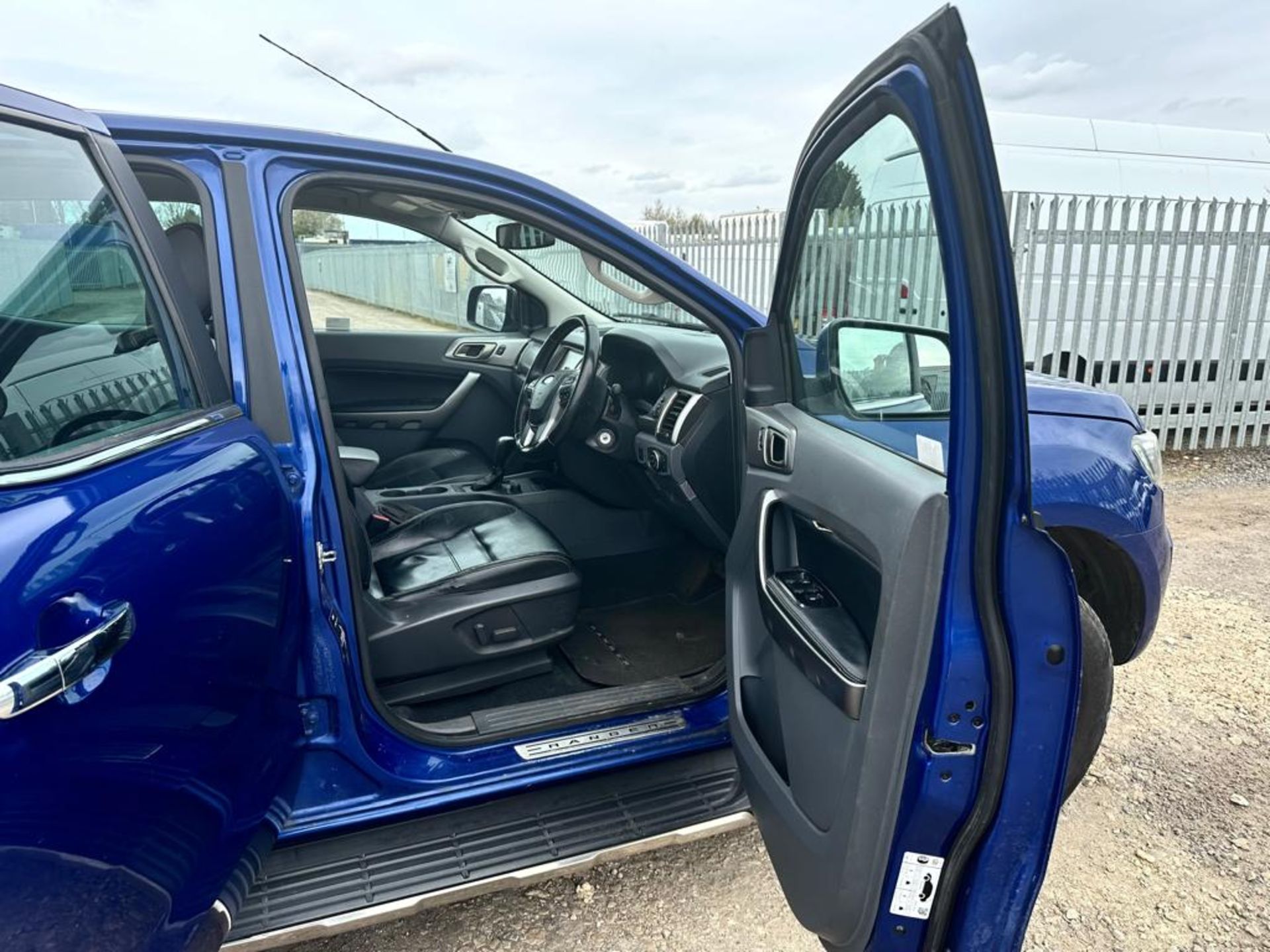 ** ON SALE ** Ford Ranger Limited DCI TDCI 160 4X4 2016 '16 Reg'-Automatic - A/C - -Bluetooth-No Vat - Image 14 of 38