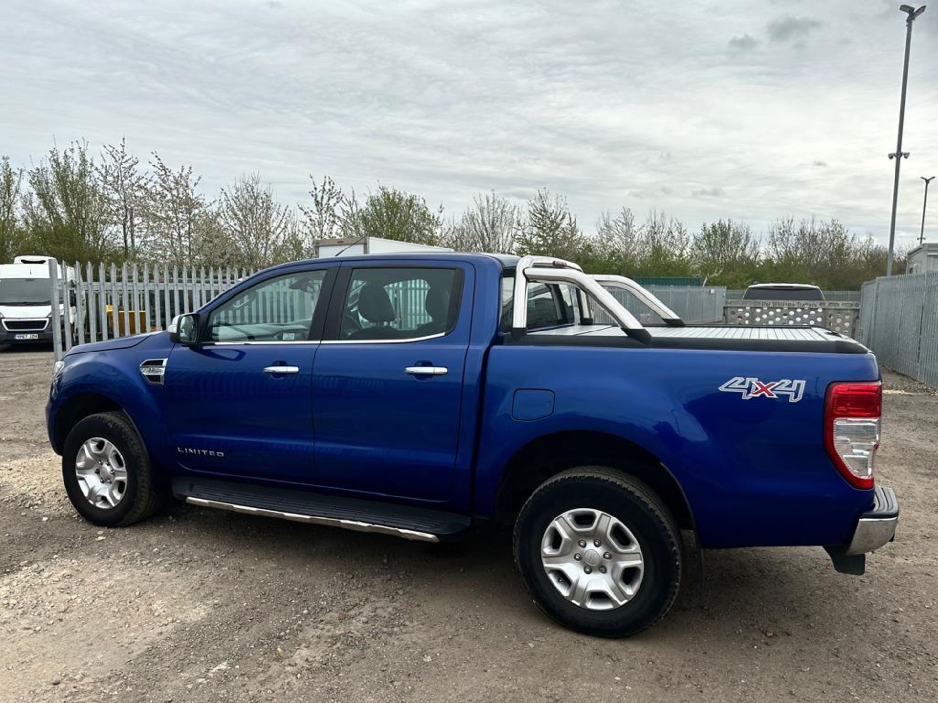 ** ON SALE ** Ford Ranger Limited DCI TDCI 160 4X4 2016 '16 Reg'-Automatic - A/C - -Bluetooth-No Vat - Image 7 of 38