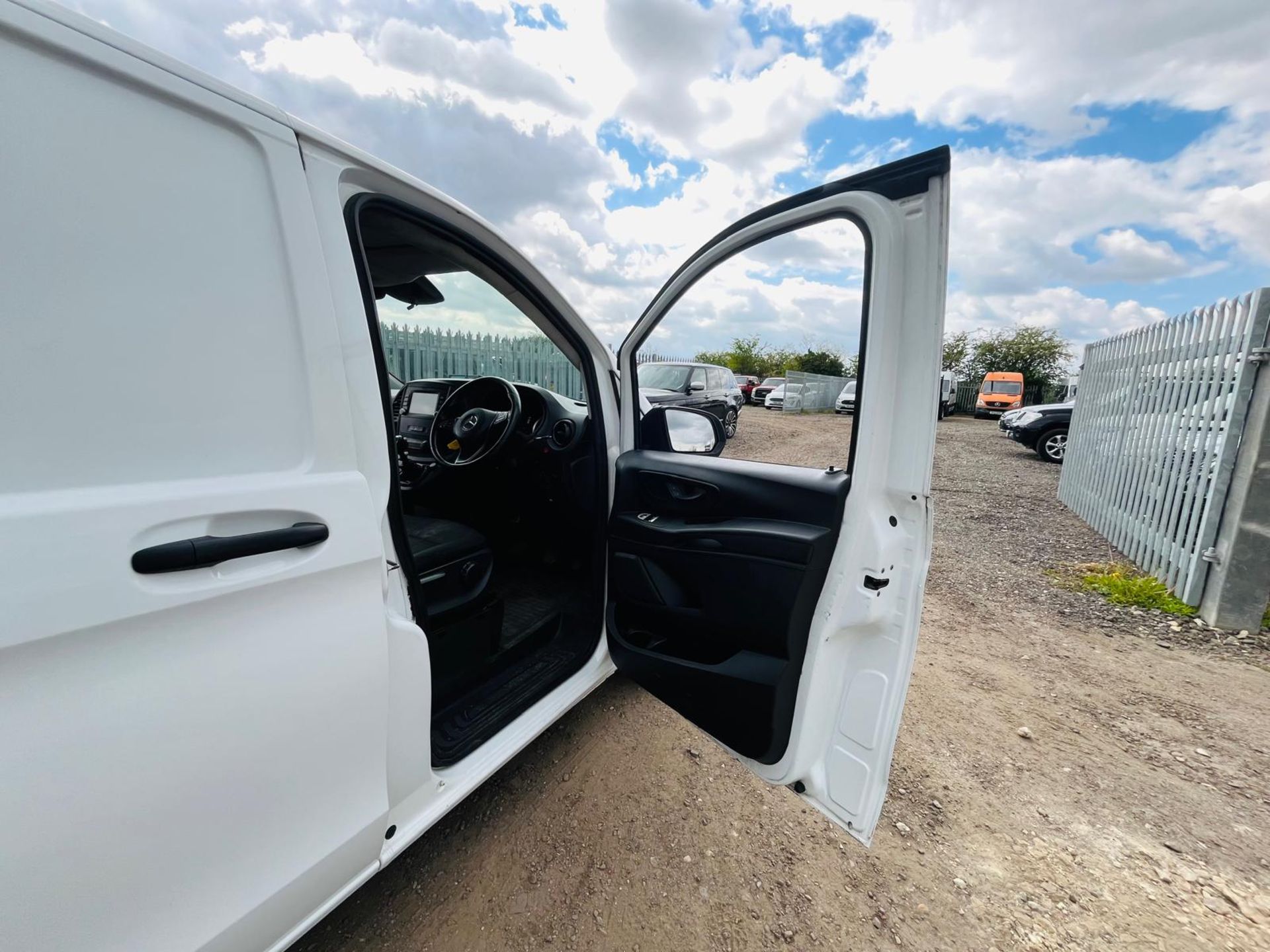 Mercedes Benz Vito 2.1 114 CDI LONG Fridge/Freezer Unit 2020 '69 Reg' - ULEZ Compliant - No Vat - Bild 15 aus 27