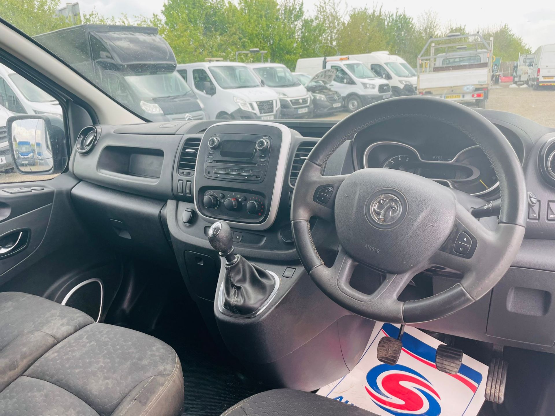 Vauxhall Vivaro 1.6 CDTI 115 Sportive L1 H1 CrewVan 2015 '15 Reg' A/C - 6 Seats - No Vat - Image 24 of 33