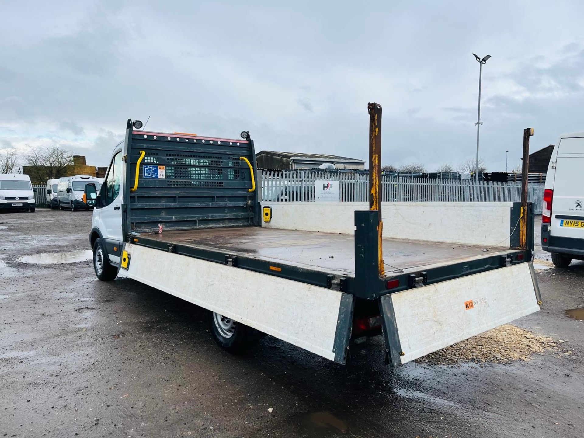 Ford Transit Dropside 350 L3 RWD TDCI 130 2.0 -2019 '19 Reg'- Tow Bar-ULEZ Compliant -1 Former Owner - Image 6 of 24