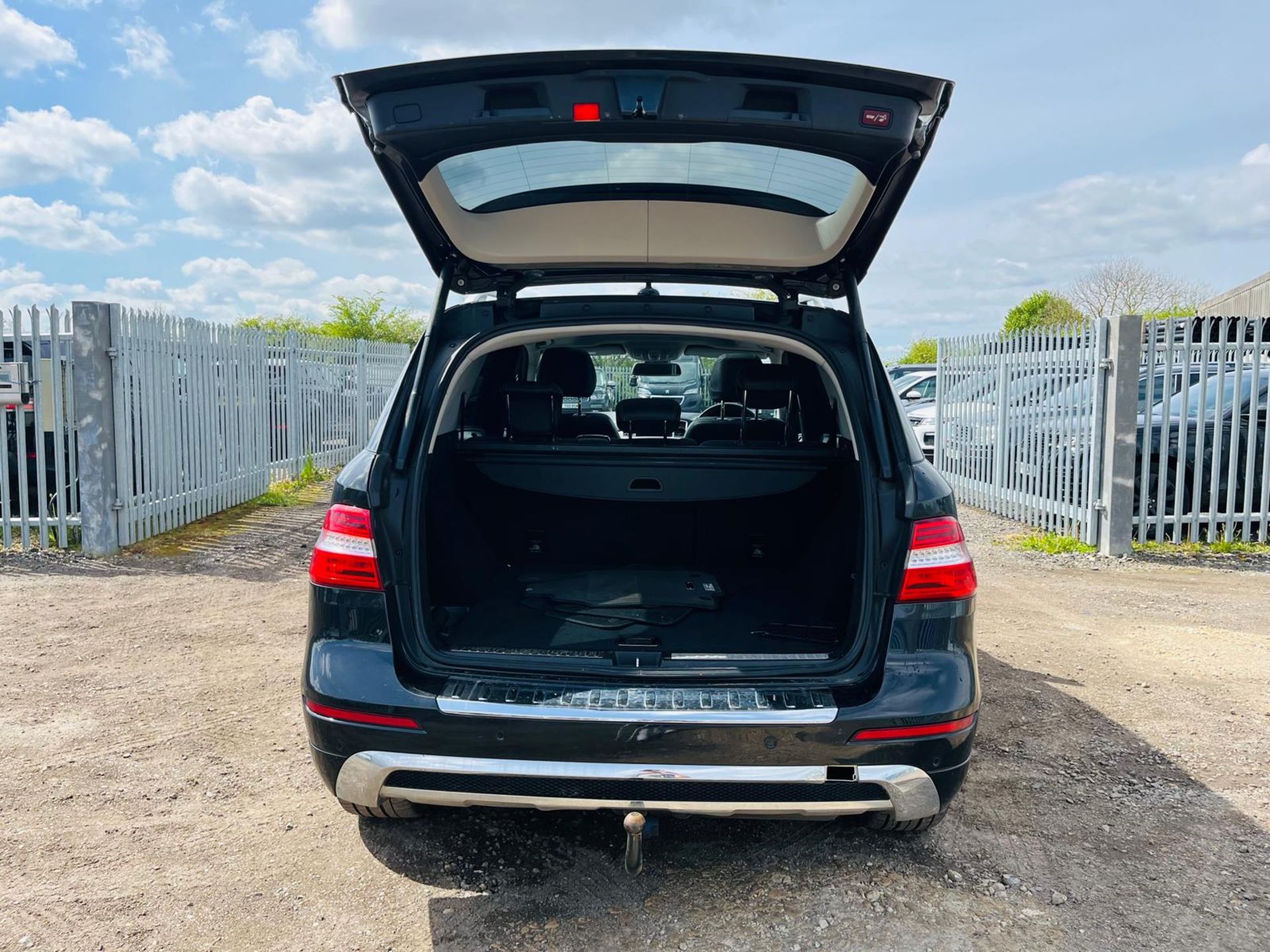 ** ON SALE ** Mercedes Benz ML350 3.0 CDI BlueTec AMG Sport Tiptronic 2013 '63 Reg' Sat Nav - A/C - Image 8 of 40