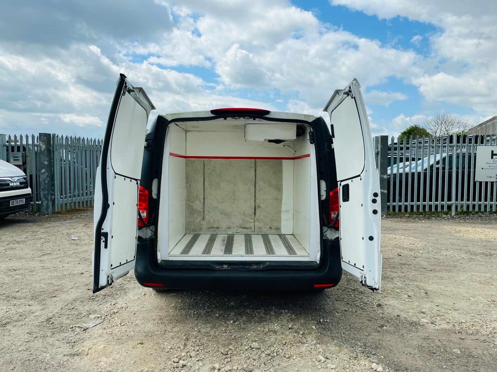 Mercedes Benz Vito 2.1 114 CDI LONG Fridge/Freezer Unit 2020 '69 Reg' - ULEZ Compliant - No Vat - Bild 10 aus 27