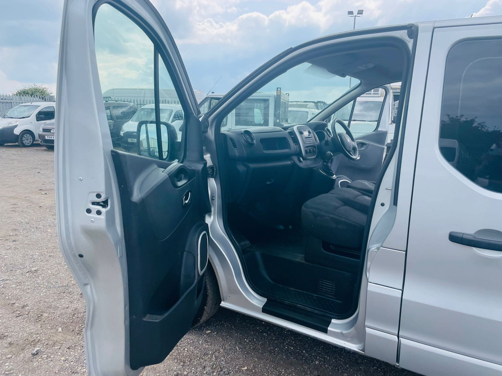 Vauxhall Vivaro 1.6 CDTI 115 Sportive L1 H1 CrewVan 2015 '15 Reg' A/C - 6 Seats - No Vat - Image 31 of 33