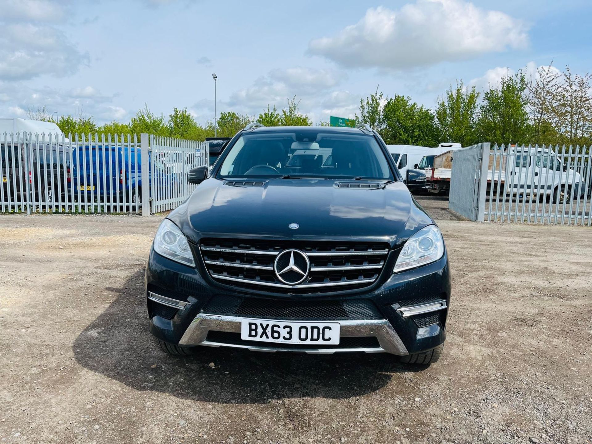 ** ON SALE ** Mercedes Benz ML350 3.0 CDI BlueTec AMG Sport Tiptronic 2013 '63 Reg' Sat Nav - A/C - Image 2 of 40