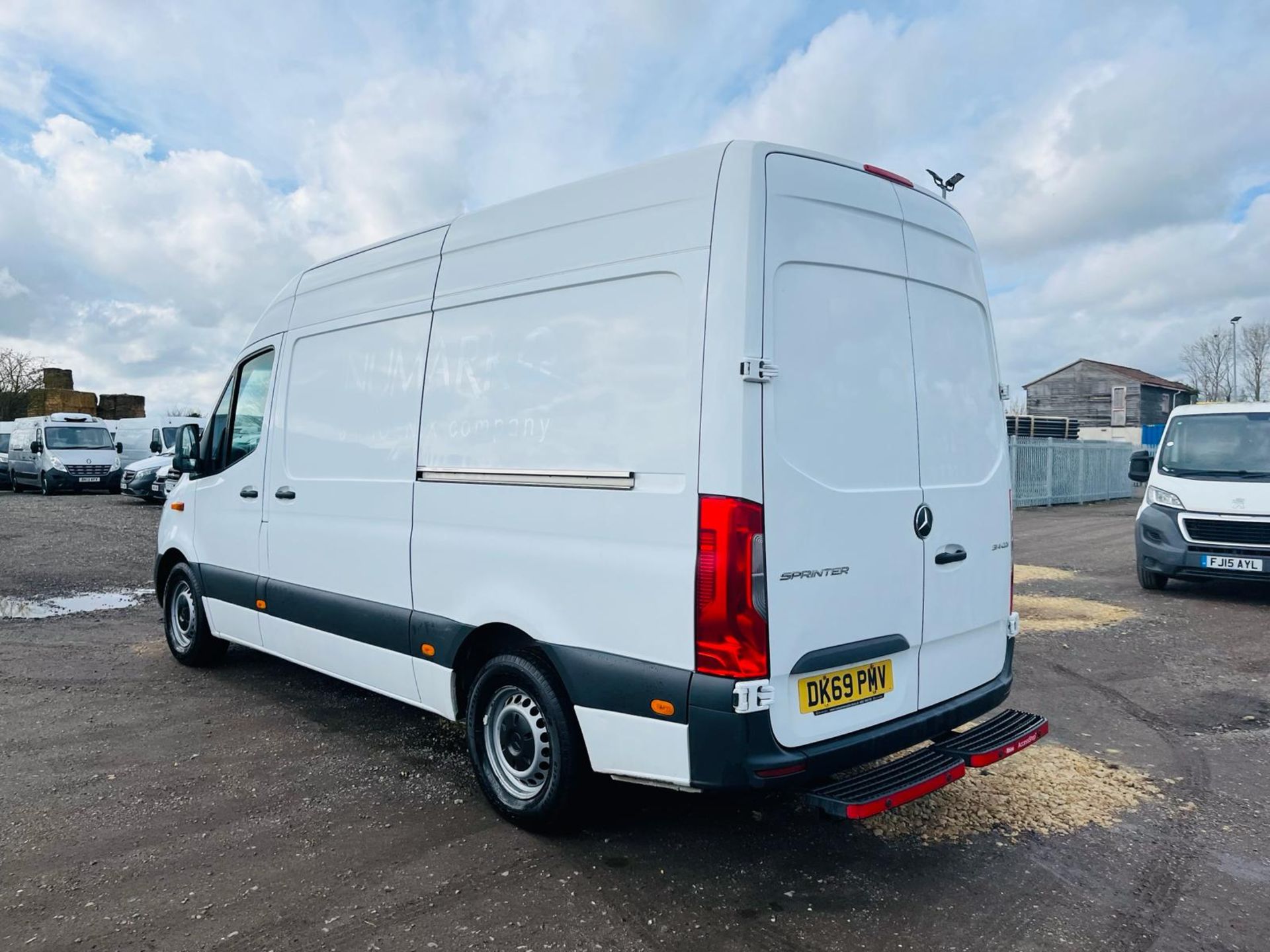 ** ON SALE ** Mercedes-Benz Sprinter Fridge /Freezer 314 CDI 3.5T 2.1 L2 H2 2019 '69 Reg'- A/C - Image 8 of 29