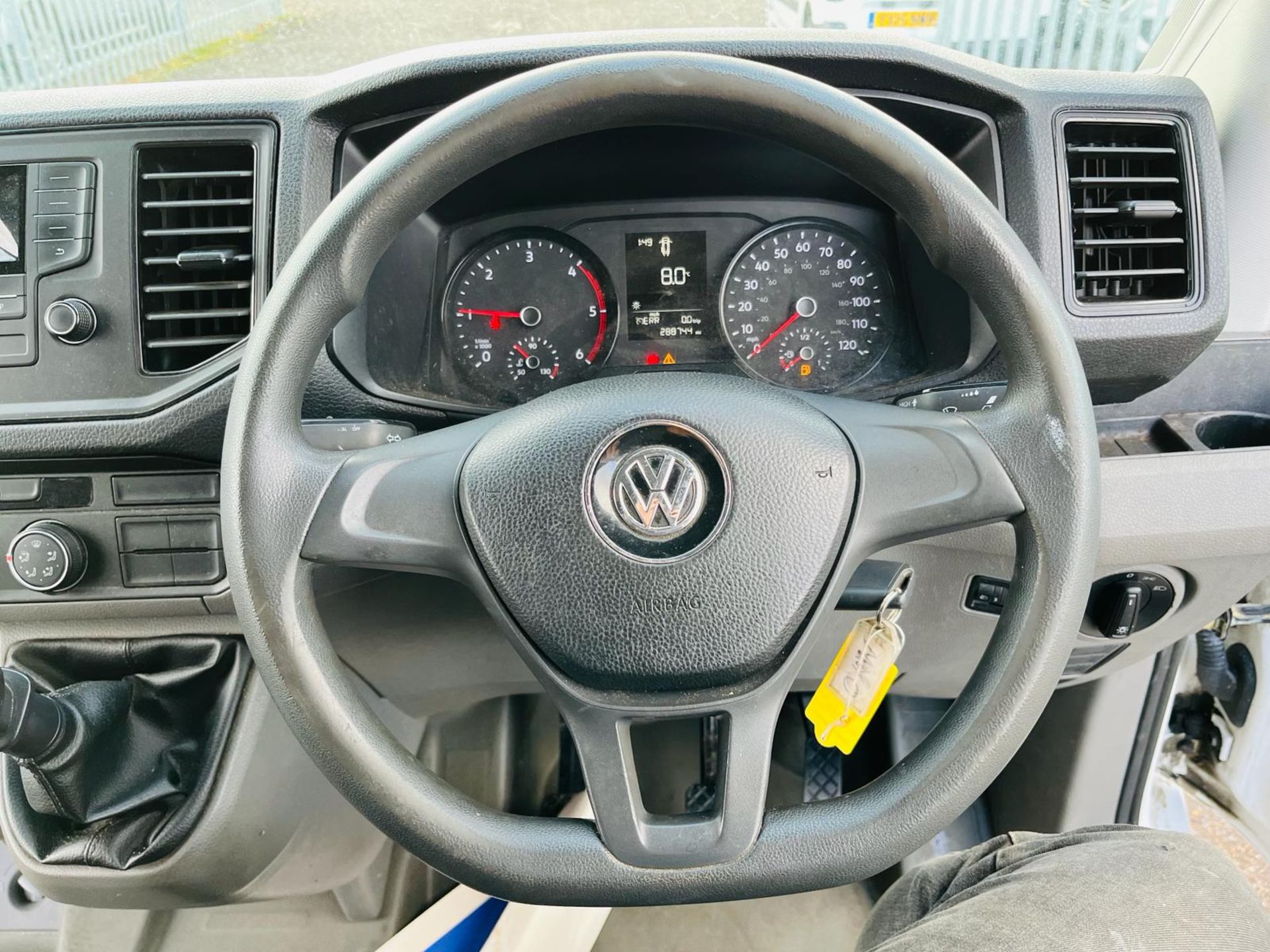 Volkswagen Crafter CR35 Startline TDI 140 2.0 BMT L2 H2 Fridge/Freezer 2018 '67 Reg'-ULEZ Compliant - Image 18 of 27