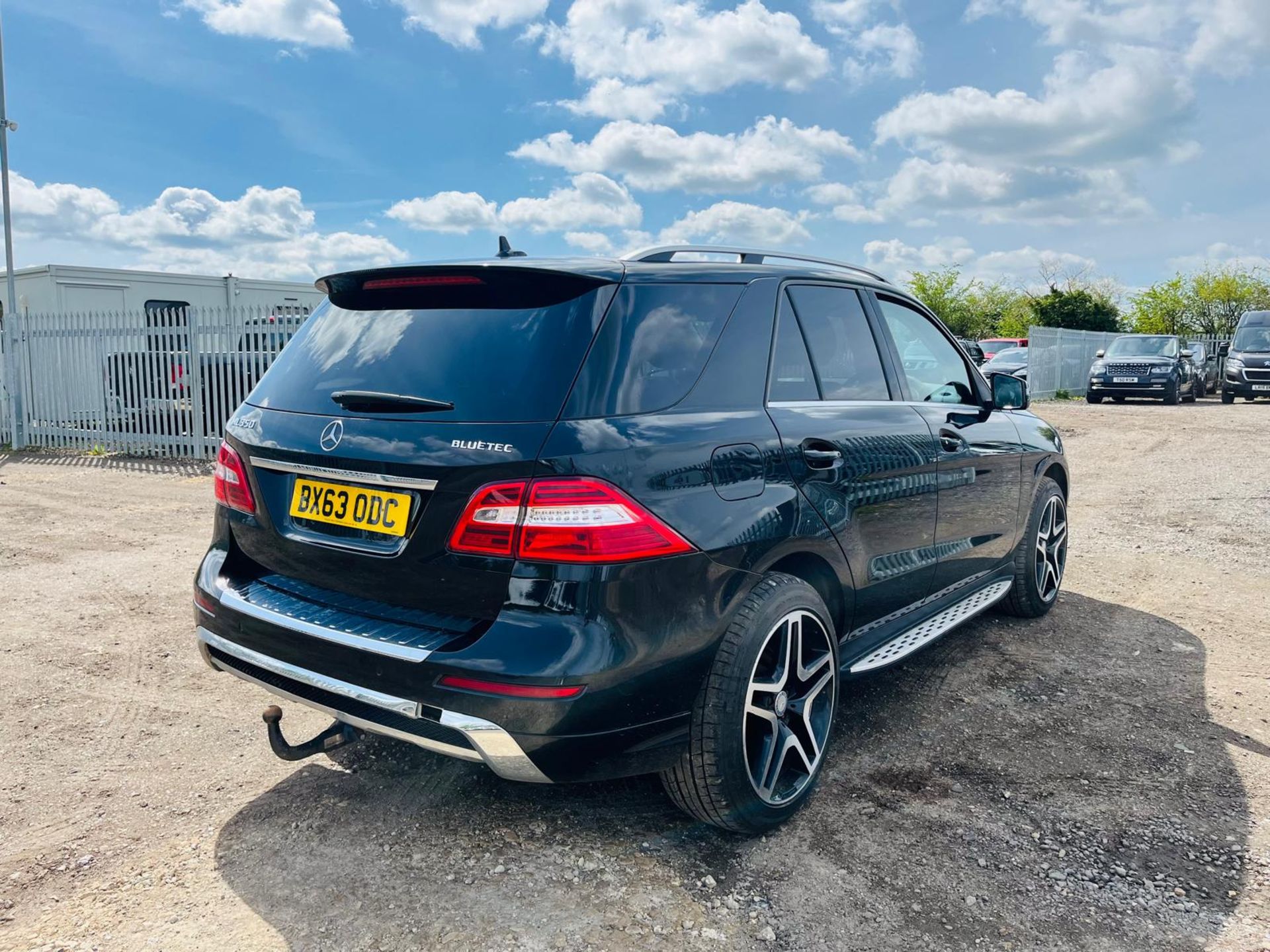 ** ON SALE ** Mercedes Benz ML350 3.0 CDI BlueTec AMG Sport Tiptronic 2013 '63 Reg' Sat Nav - A/C - Image 11 of 40