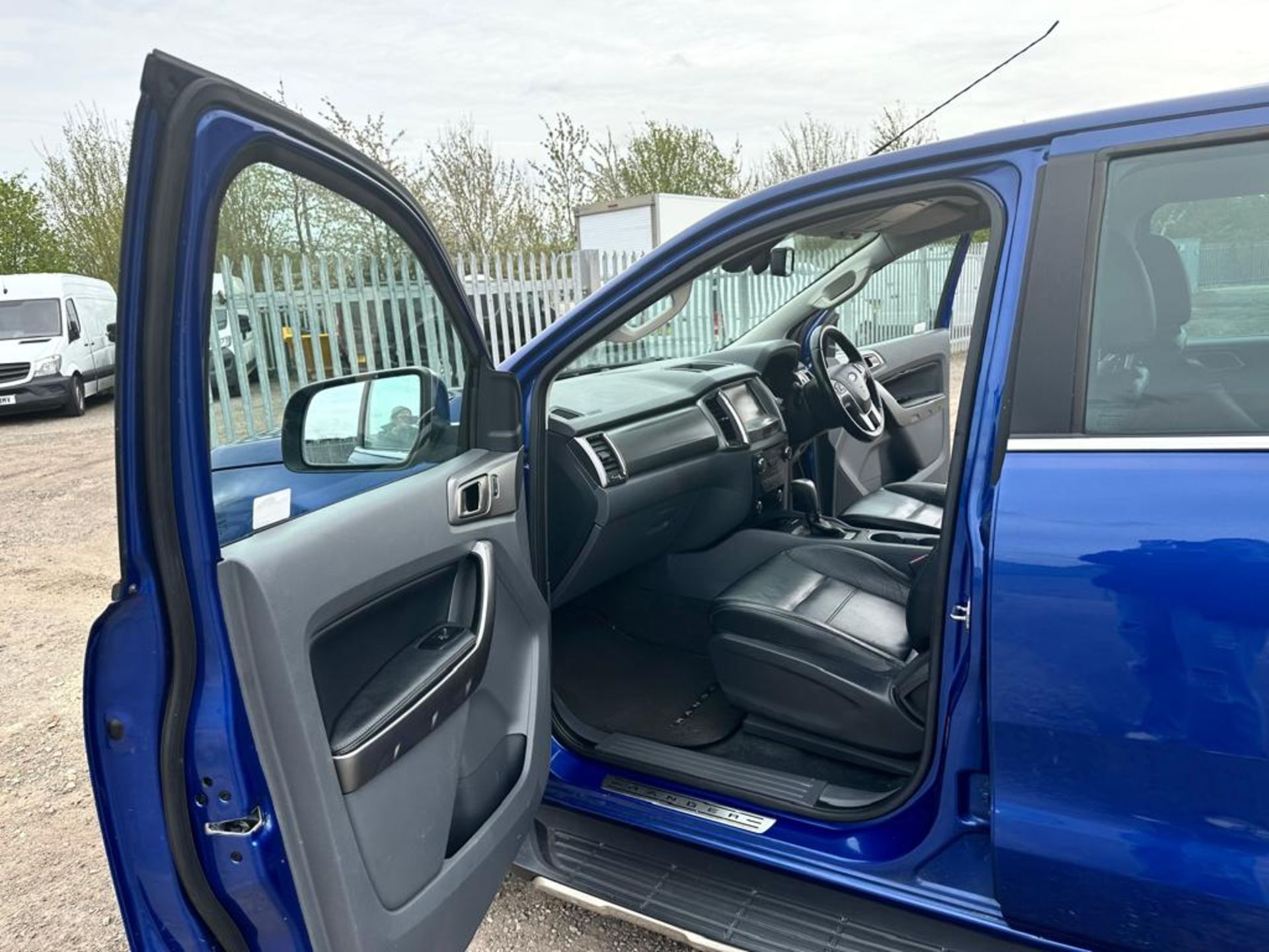 ** ON SALE ** Ford Ranger Limited DCI TDCI 160 4X4 2016 '16 Reg'-Automatic - A/C - -Bluetooth-No Vat - Image 26 of 38