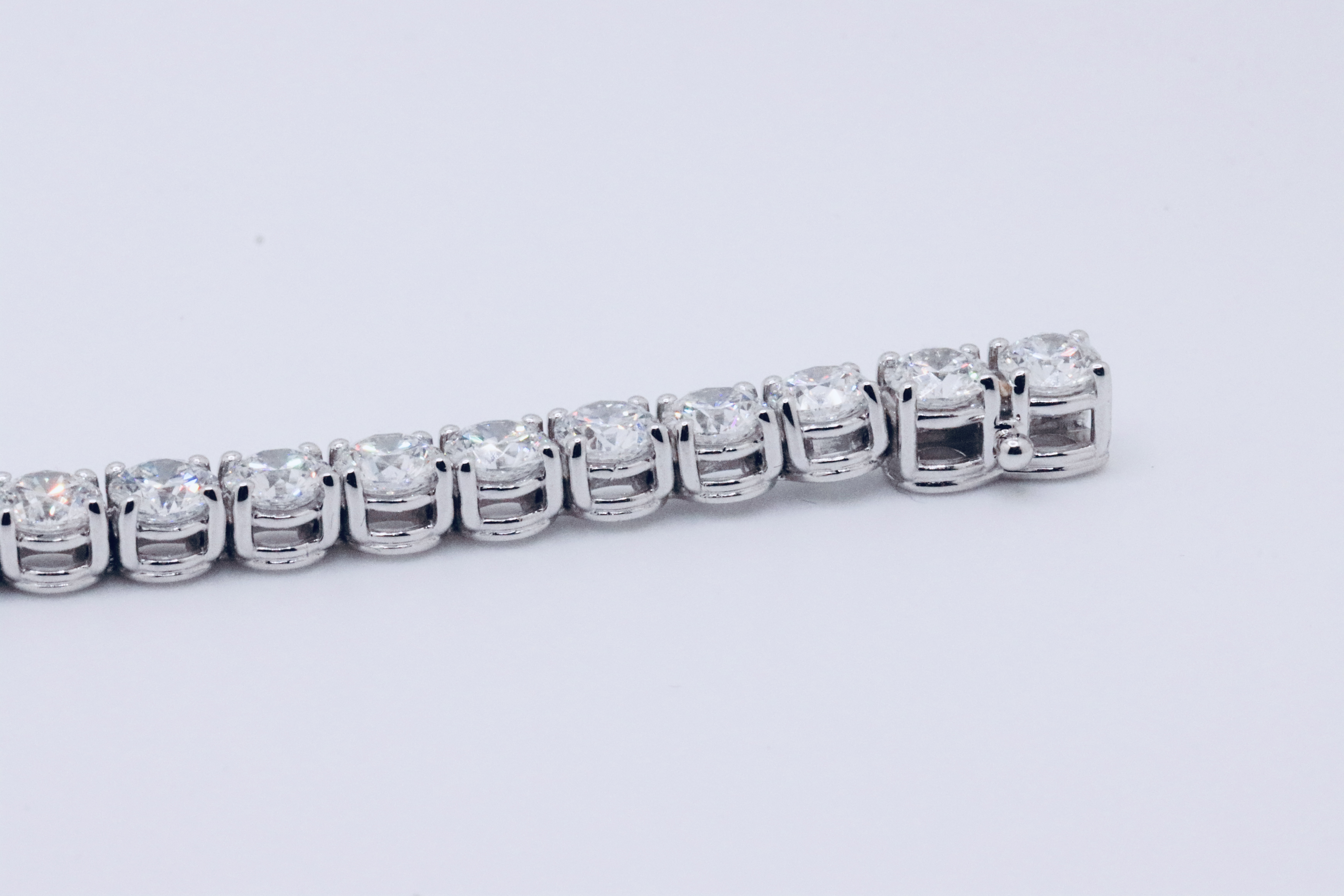 Round Brilliant Cut 18 Carat Natural Diamond Tennis Bracelet E Colour VS Clarity - 18Kt White Gold - Bild 10 aus 10
