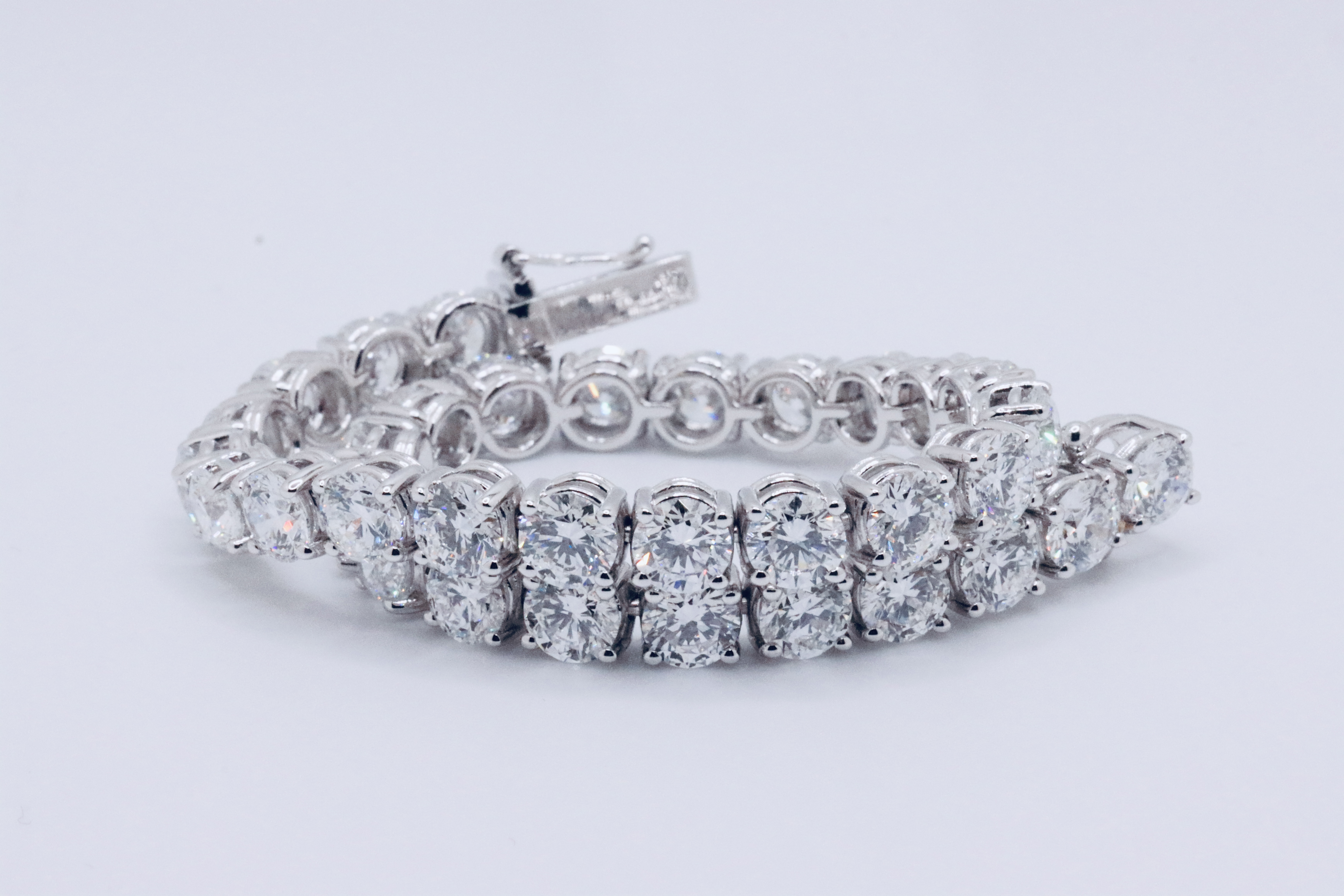 Round Brilliant Cut 18 Carat Natural Diamond Tennis Bracelet E Colour VS Clarity - 18Kt White Gold - Bild 4 aus 10