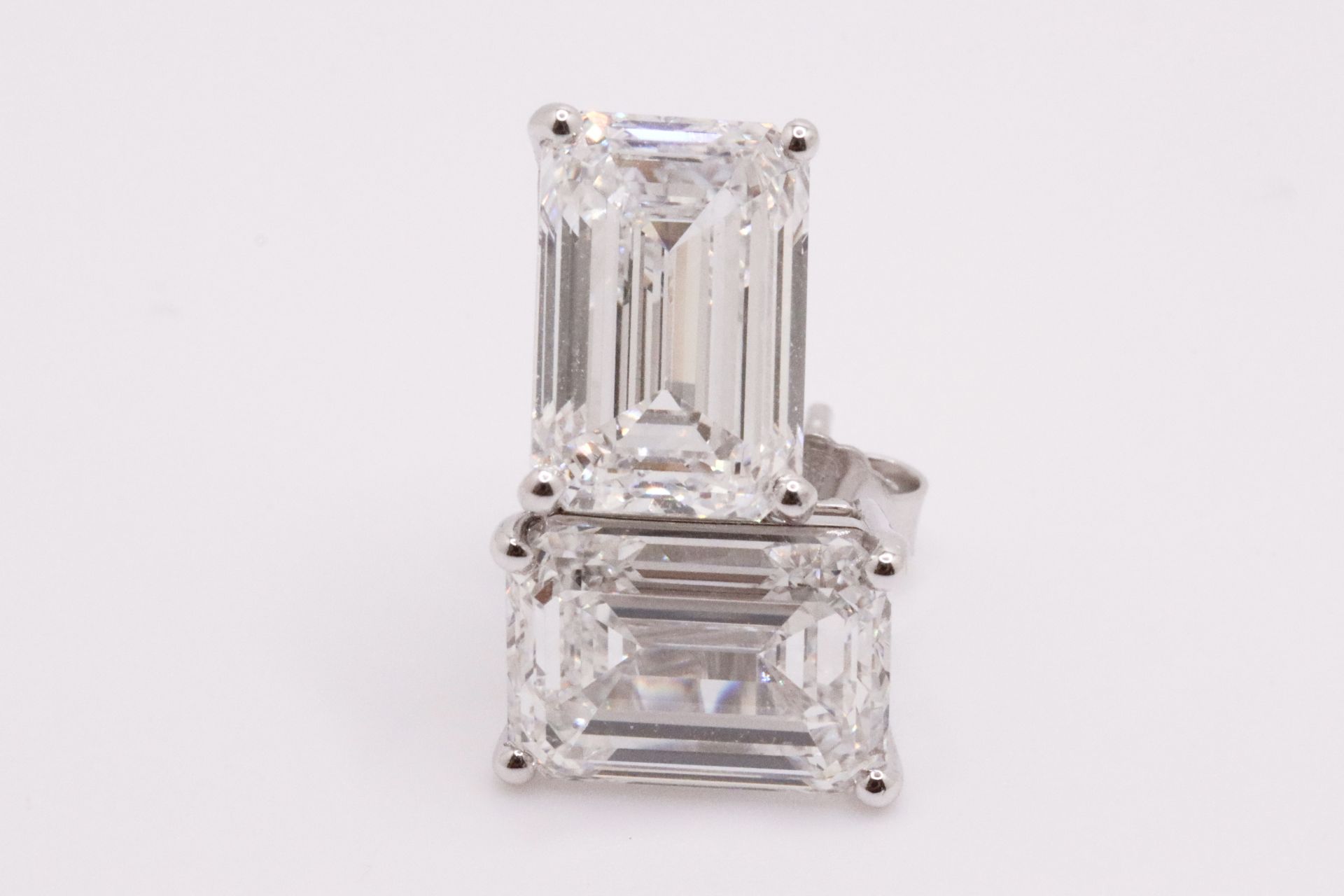 Emerald Cut 4.00 Carat Natural Diamond Earrings 18kt White Gold - Colour H - SI Clarity- GIA