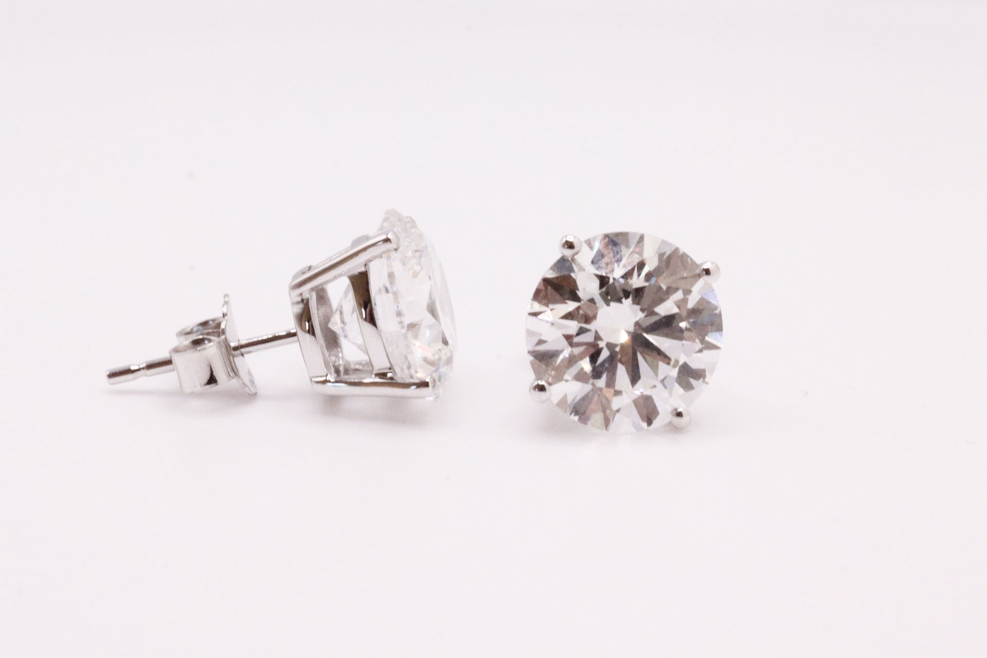 ** ON SALE ** Round Brilliant Cut 8.93 Carat Diamond 18kt White Gold Earrings-F/E Colour VVS Clarity - Image 3 of 9