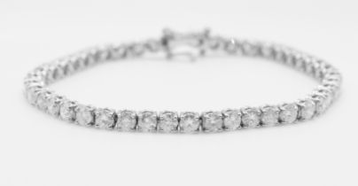 Round Brilliant Cut 10 Carat Diamond Tennis Bracelet F Colour VS Clarity - 18Kt White Gold - IGI