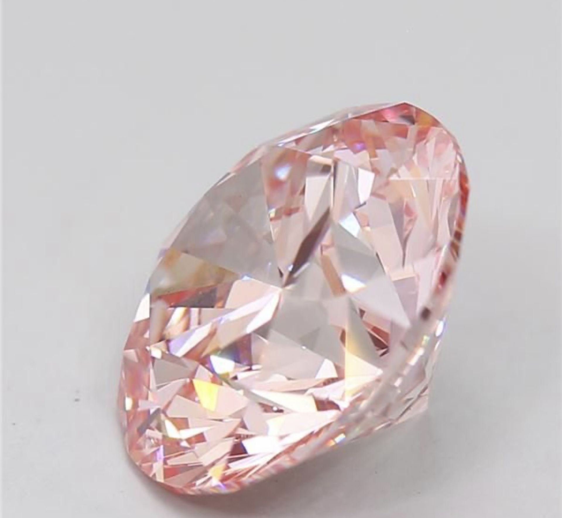 Round Brilliant Cut Diamond 7.42 Carat Fancy Pink Colour VS1 Clarity - IGI Certificate - Image 3 of 7