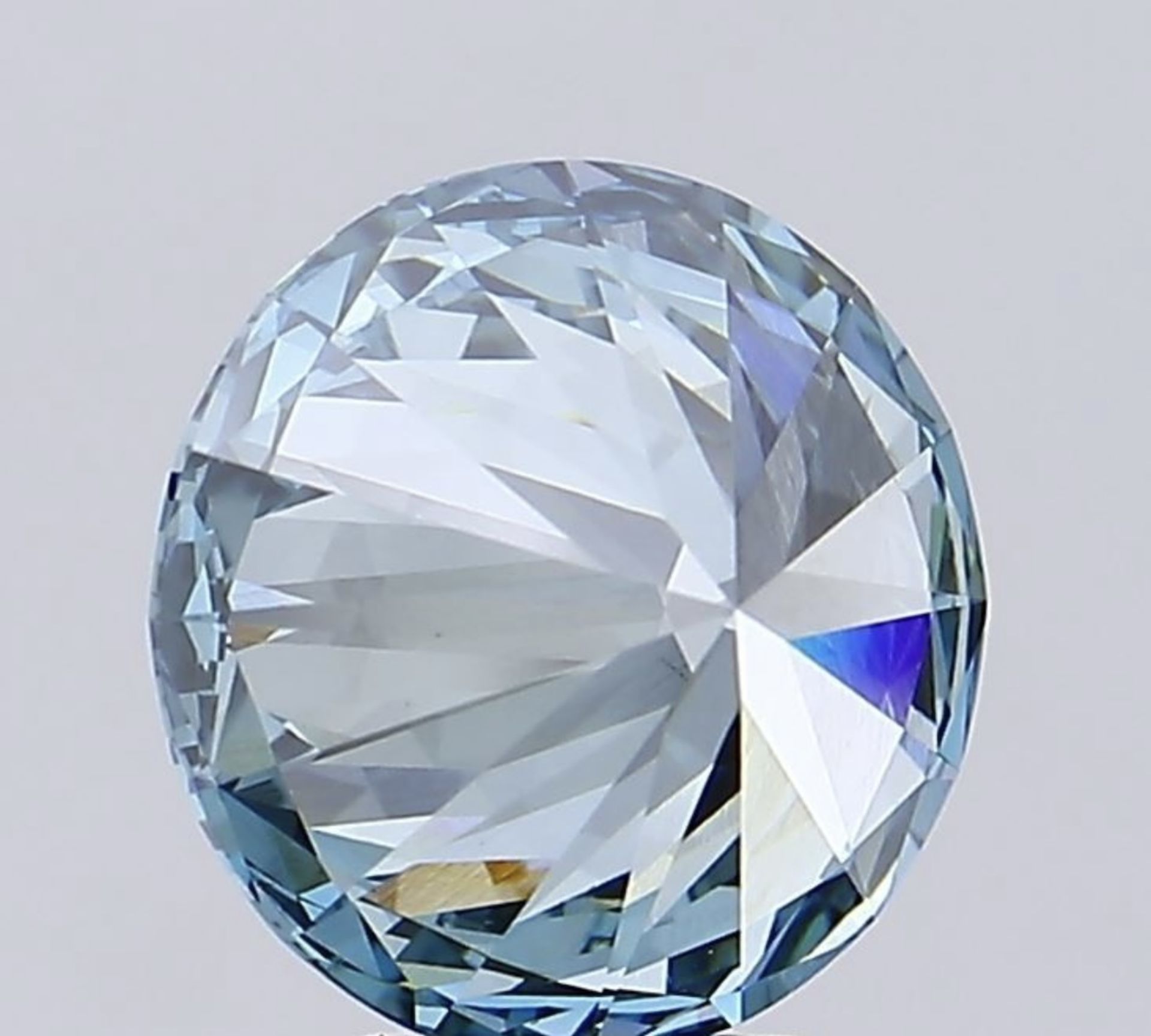 Round Brilliant Cut Diamond 5.04 Carat Fancy Blue Colour VS1 Clarity Ideal EX EX - IGI Certificate - Bild 3 aus 8