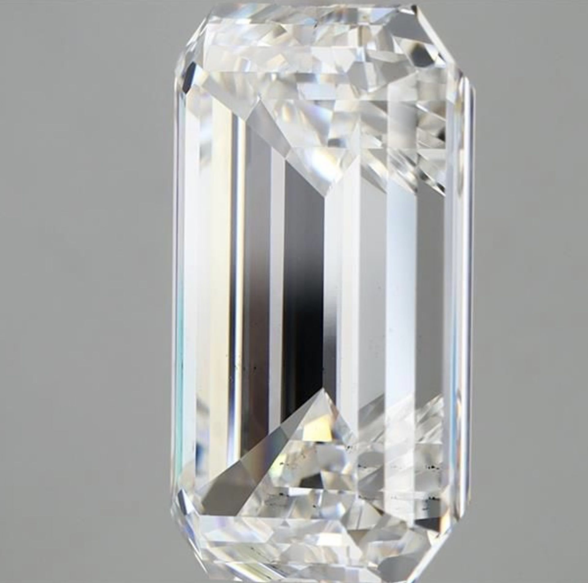 Emerald Cut Diamond F Colour SI1 Clarity 11.04 Carat EX EX - IGI - Bild 2 aus 8