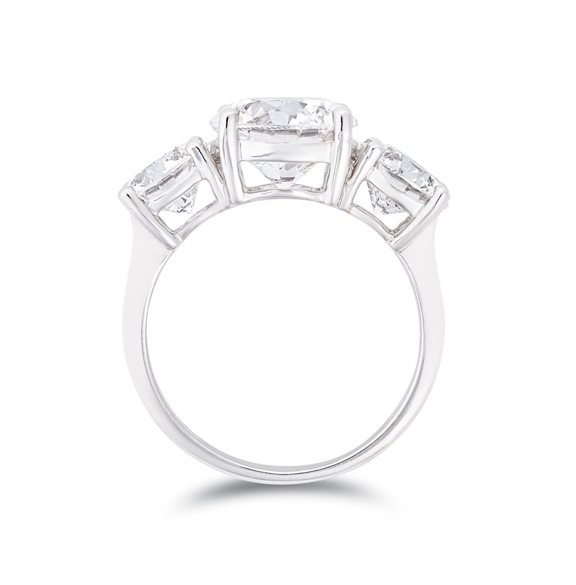 ** ON SALE ** Round Brilliant Cut 5.05ct Trilogy Ring F Colour VS1 Clarity -Set 18KT White Gold - Image 3 of 4