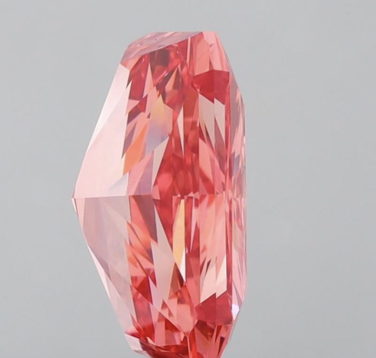 ** ON SALE ** Radient Cut 6.13 Carat Diamond Fancy Red .Pink Colour VS1 Clarity EX EX - IGI ** RARE - Image 5 of 8