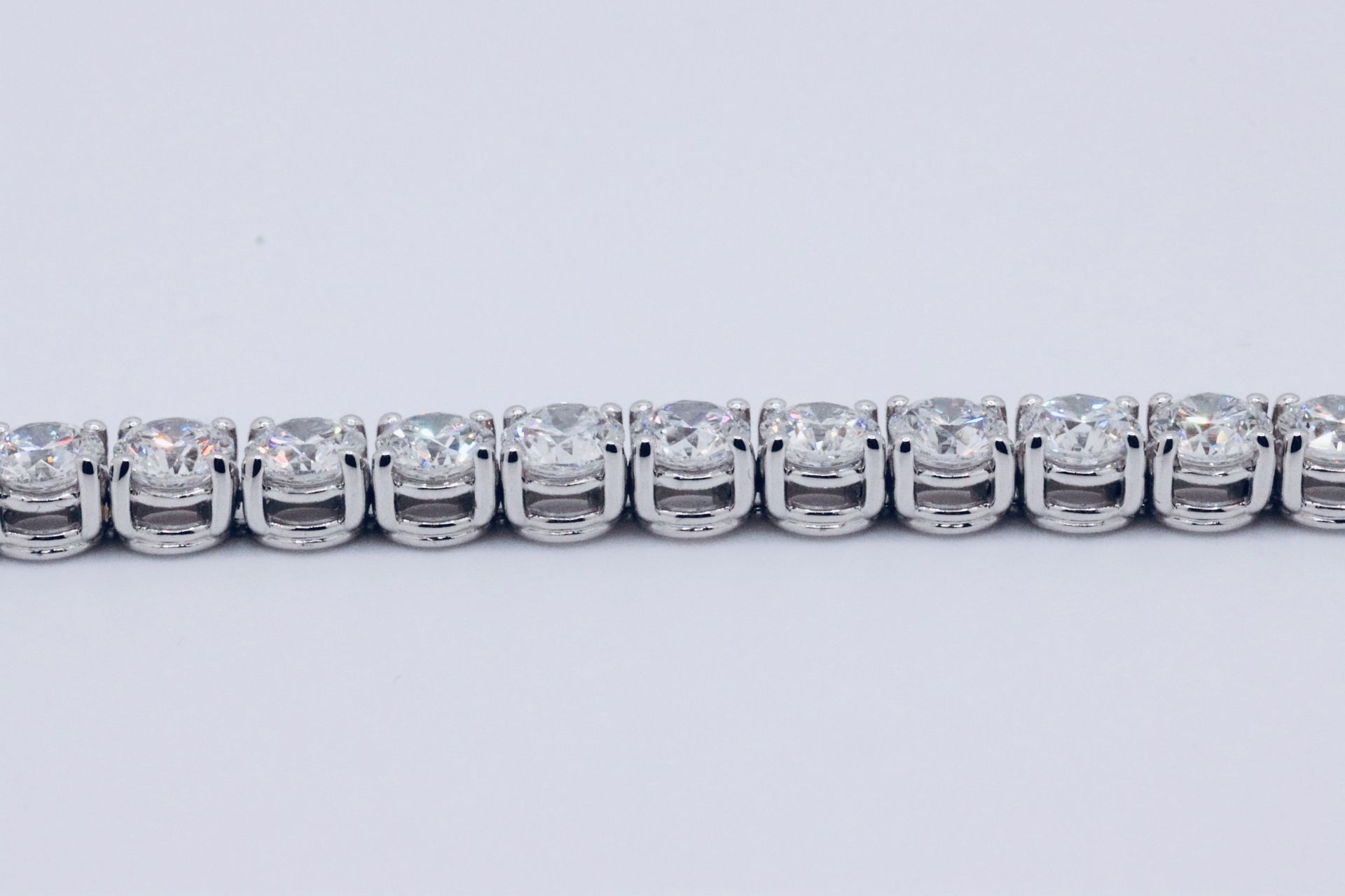 Round Brilliant Cut 18 Carat Natural Diamond Tennis Bracelet E Colour VS Clarity - 18Kt White Gold - Bild 9 aus 10