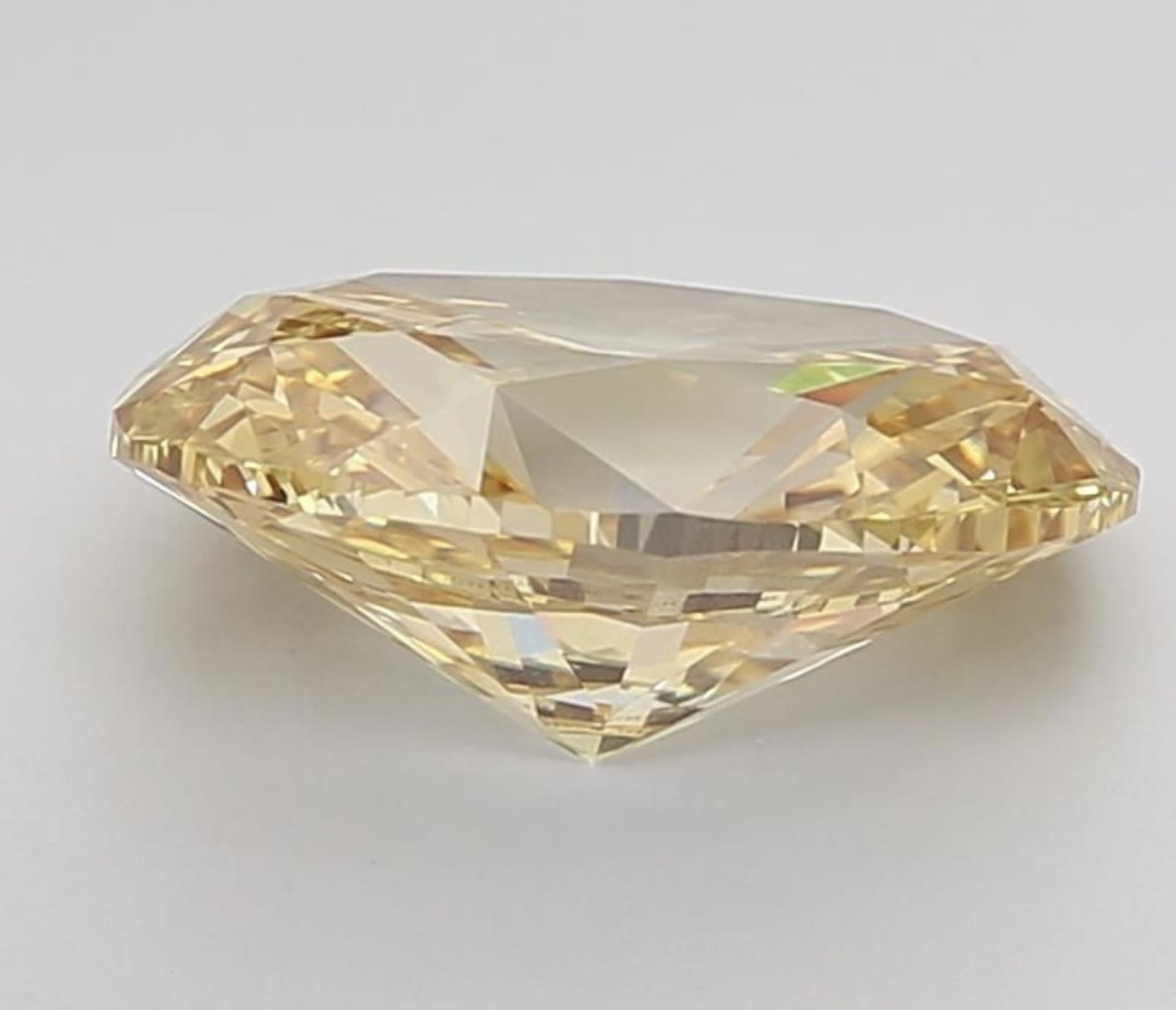 Oval Diamond 6.00 Carat Fancy Yellow Colour VS1 Clarity EX EX - IGI - Bild 4 aus 9